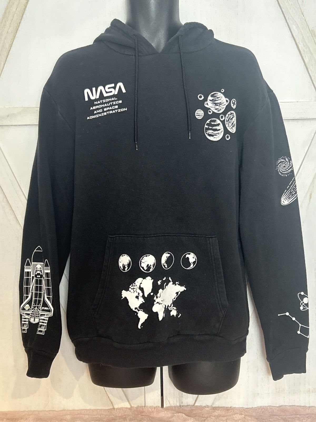 Other NASA Men’s Medium Hoodie – Black Space Shuttle Planets 0004 Size US M / EU 48-50 / 2 - 1 Thumbnail