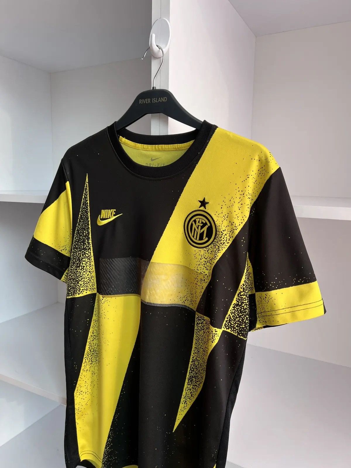Nike × Vintage 2019-20 Nike Inter Milan Pre Match Training Jersey Size US M / EU 48-50 / 2 - 7 Thumbnail