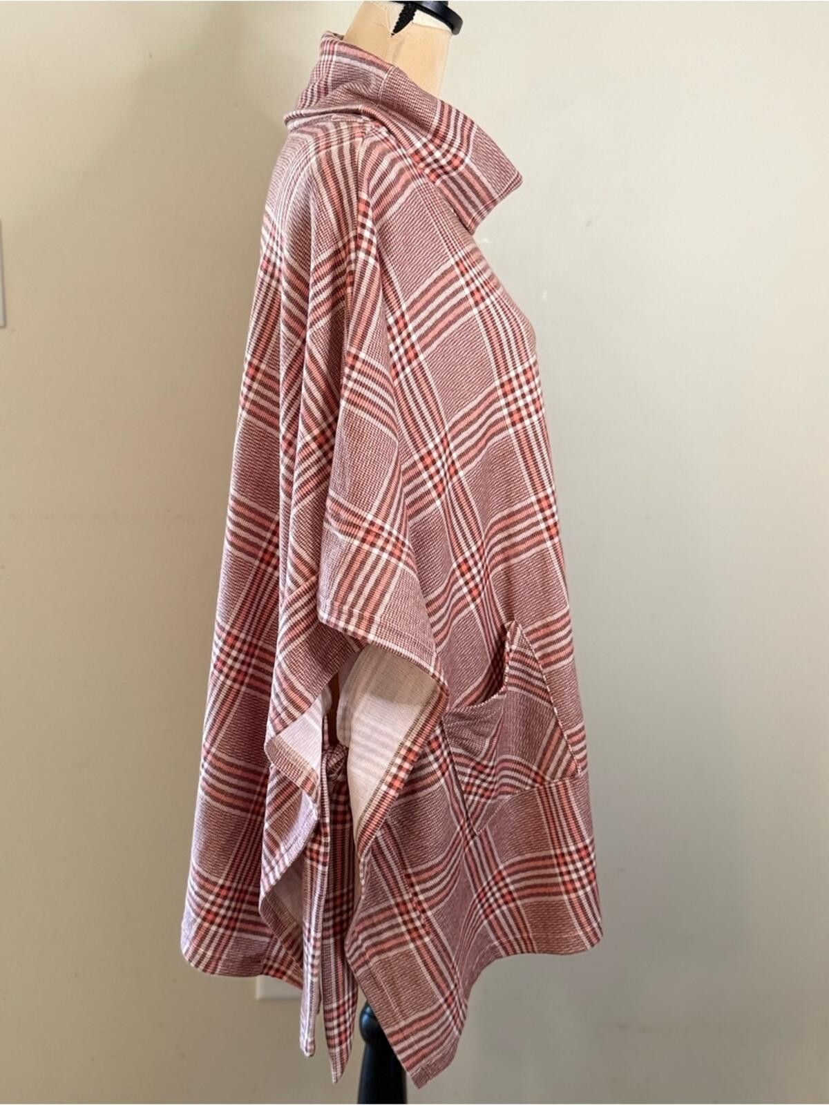 Michael Kors Kori America plaid cowl neck cape pockets buttery soft SZ SM Size S / US 4 / IT 40 - 2 Thumbnail