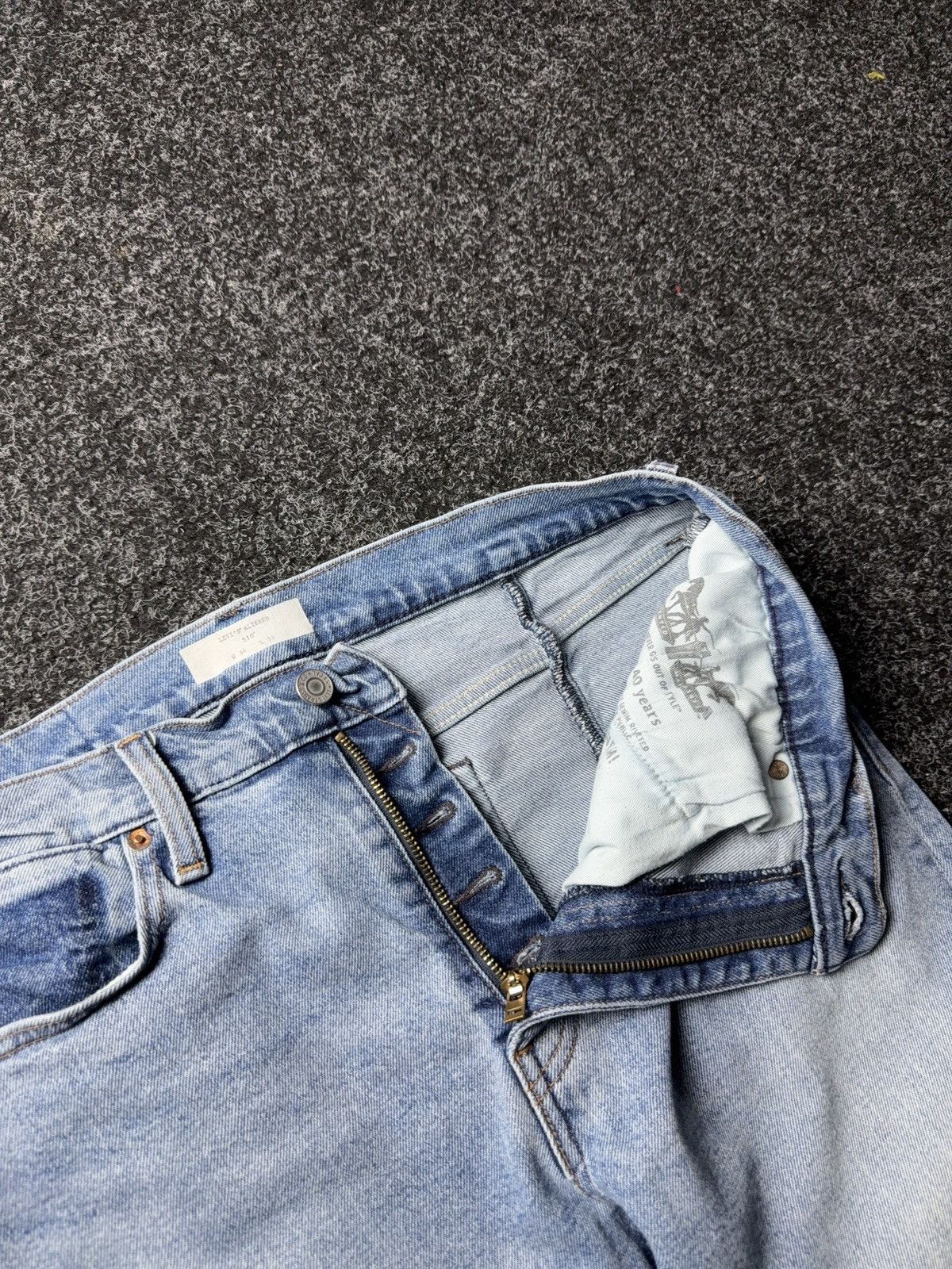 Levi's 00s Y2K Levi’s Altered 510 Skinny Jeans Light Wash Raw Hem Size US 34 / EU 50 - 8 Thumbnail