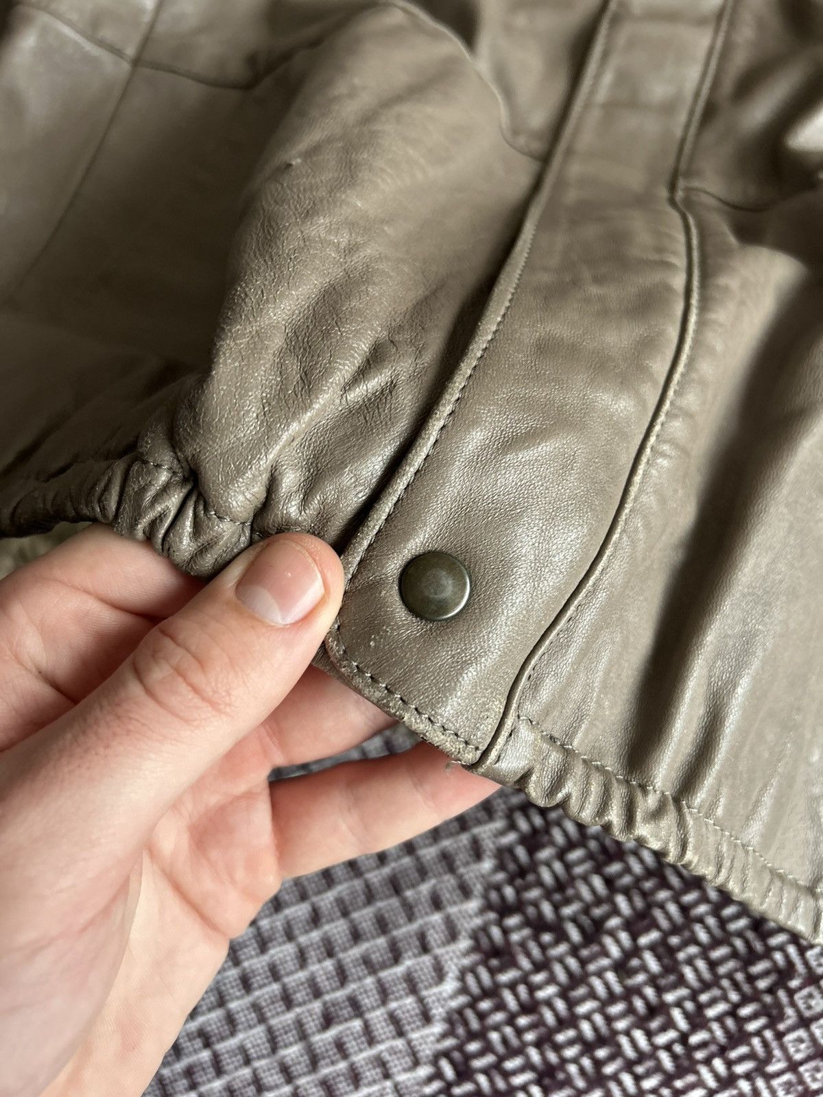 Genuine Leather Vintage Leather Jacket Solid Style Unisex 80s Size Small Size US S / EU 44-46 / 1 - 4 Thumbnail