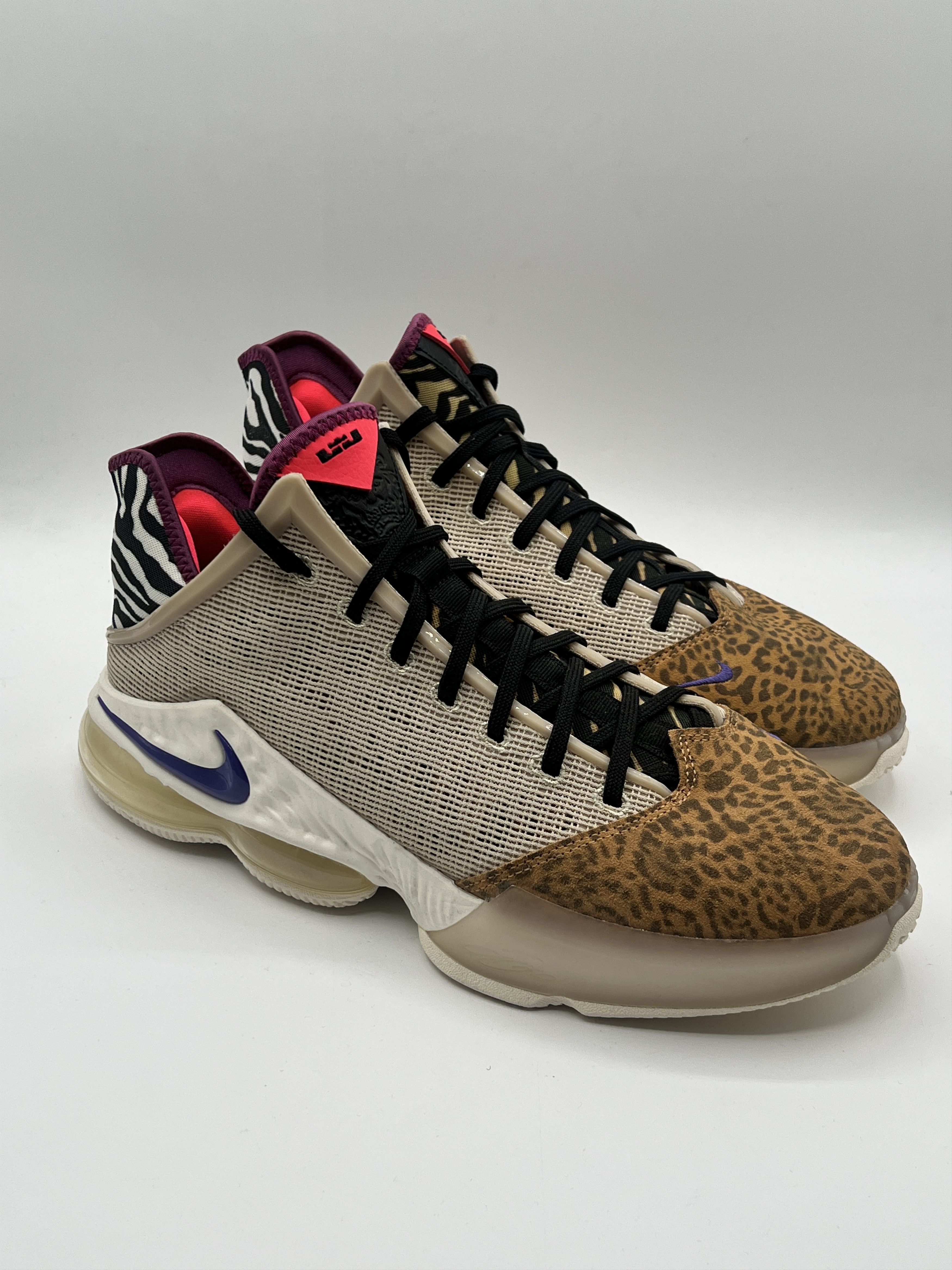 Nike Nike LeBron 19 Low Safari Size US 13 / EU 46 - 2 Thumbnail