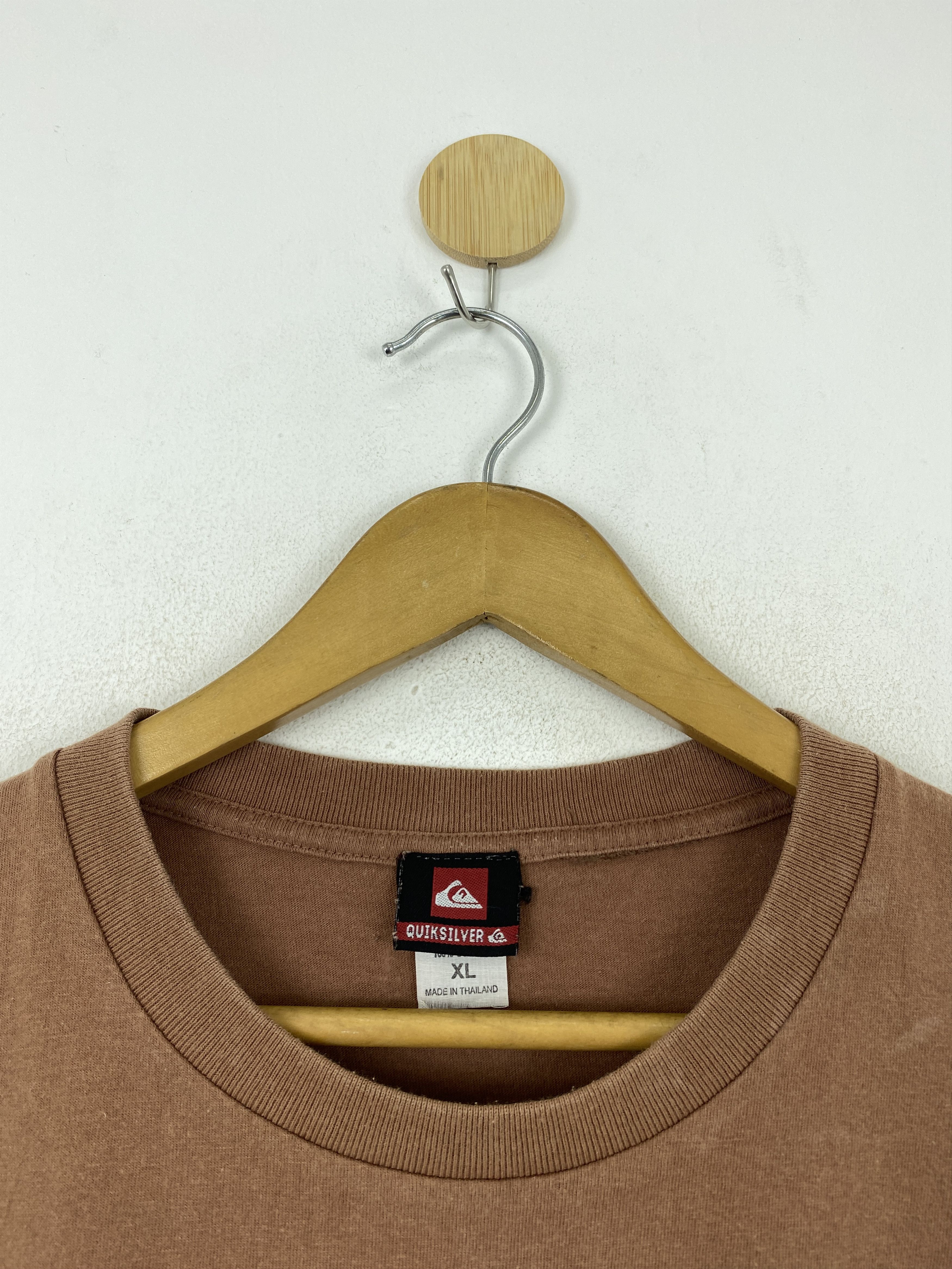 Quiksilver × Vintage 90s Vintage Sun Faded Quiksilver Surfing Spellout Tee TA0660 Size US XL / EU 56 / 4 - 11 Thumbnail