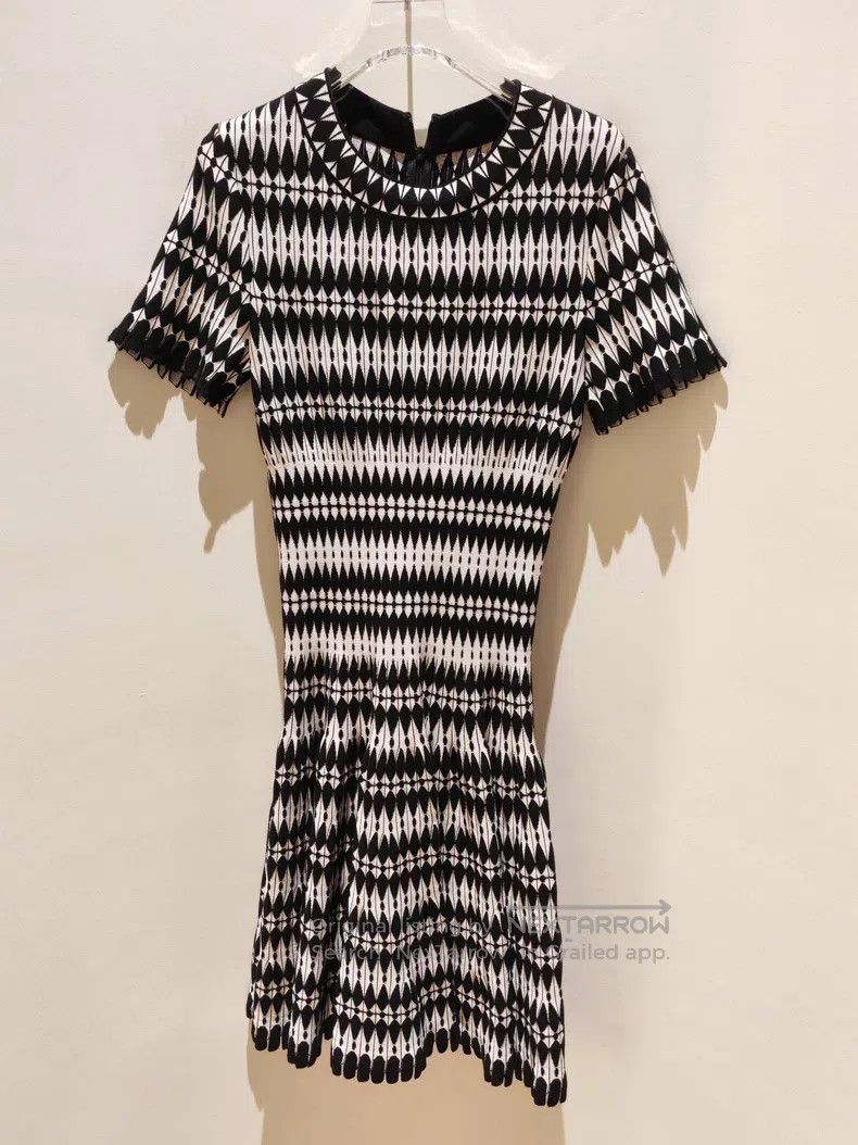Alaia Alaia Black and White Geometric Diamond Knit Fabric Short Size XS / US 0-2 / IT 36-38 - 3 Thumbnail