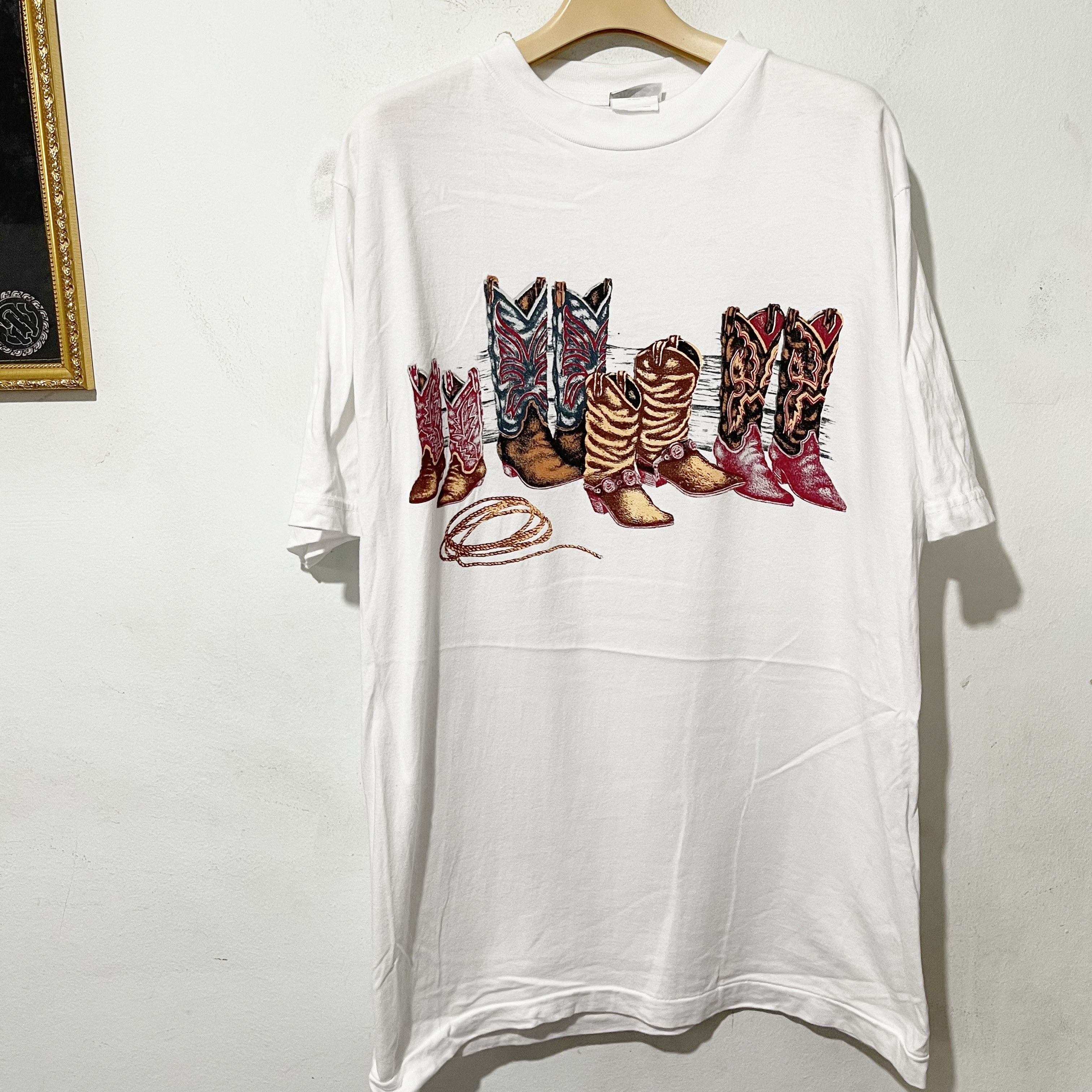 Vintage Vintage 90s Cowboy Boots T-Shirt Size US L / EU 52-54 / 3 - 1 Thumbnail