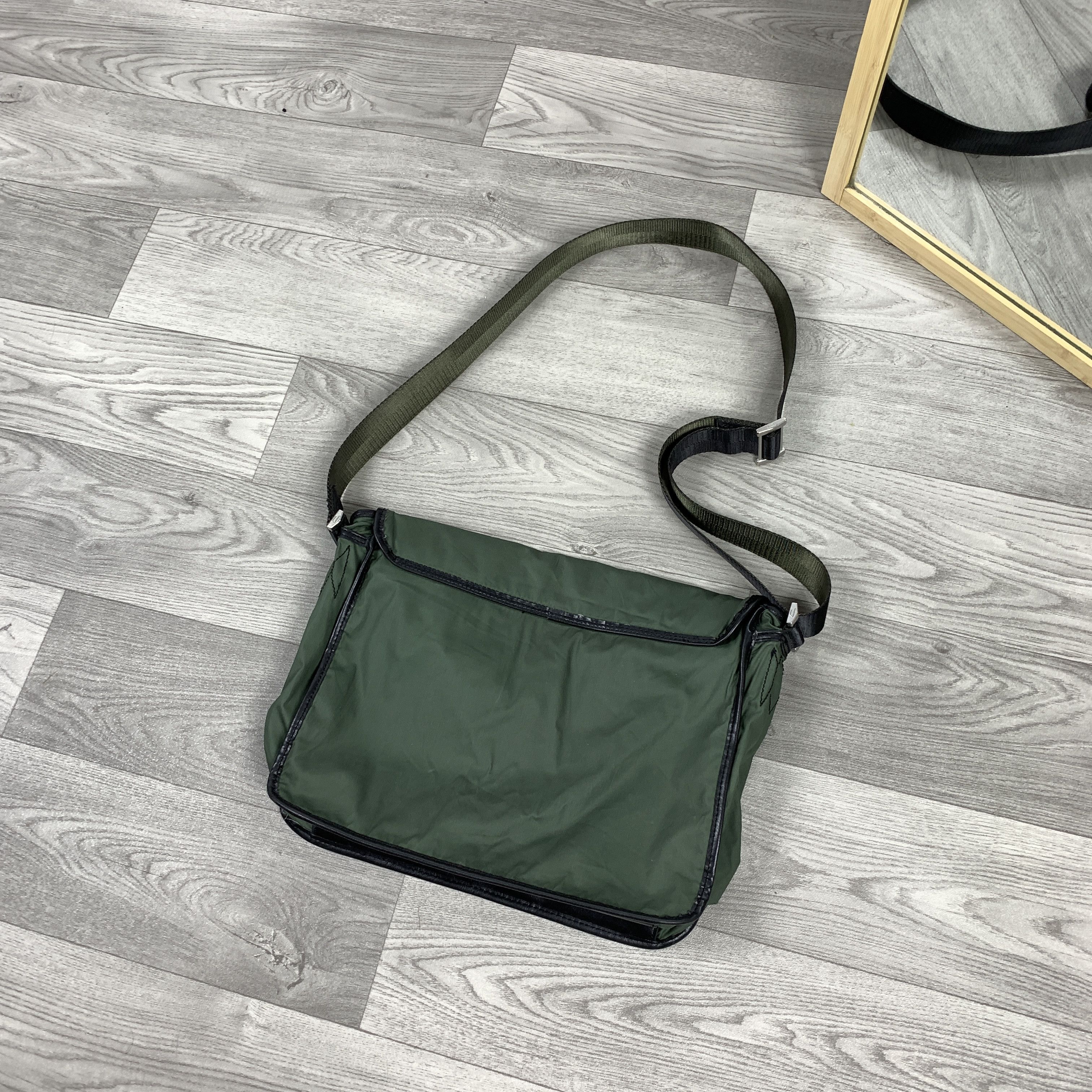 Diesel Vintage Diesel Y2K Rare Khaki Crossbody Euro Industrial Bag Size ONE SIZE - 9 Thumbnail