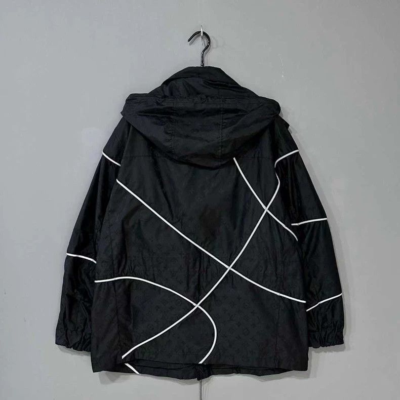 Louis Vuitton Louis Vuitton NBA co-branded full print assault jacket Size US M / EU 48-50 / 2 - 3 Thumbnail
