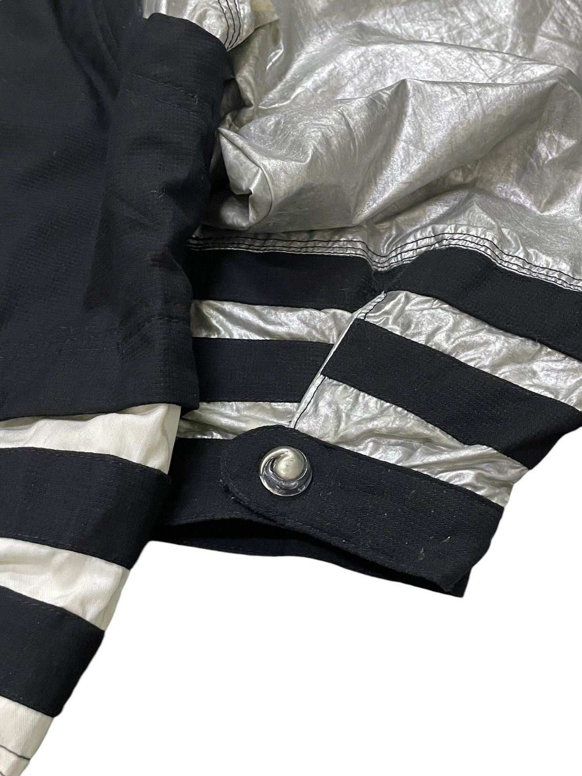 Salomon Vintage Salomon Astro Reflective Silver Coated Boxy Jacket Size US M / EU 48-50 / 2 - 18 Thumbnail