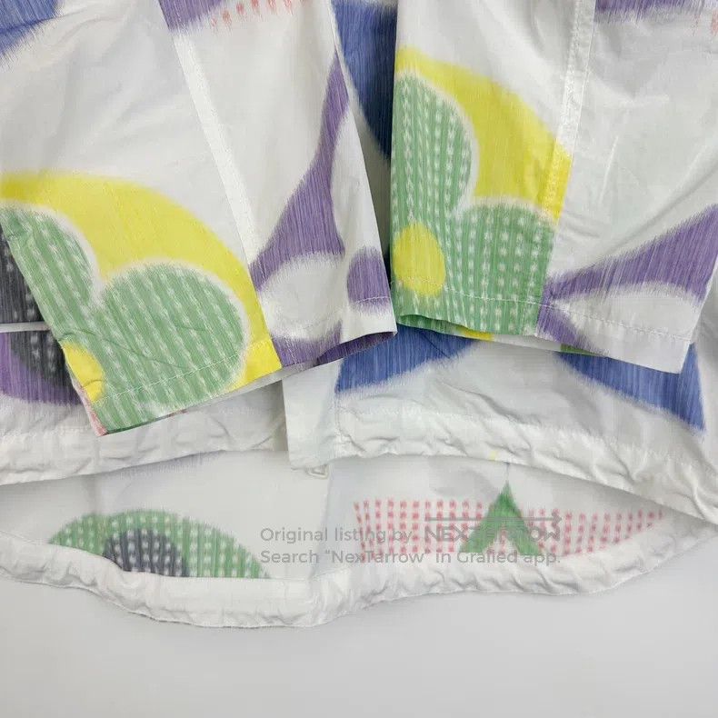 Louis Vuitton Louis Vuitton White three-flower full-printed assault jack Size US S / EU 44-46 / 1 - 6 Thumbnail