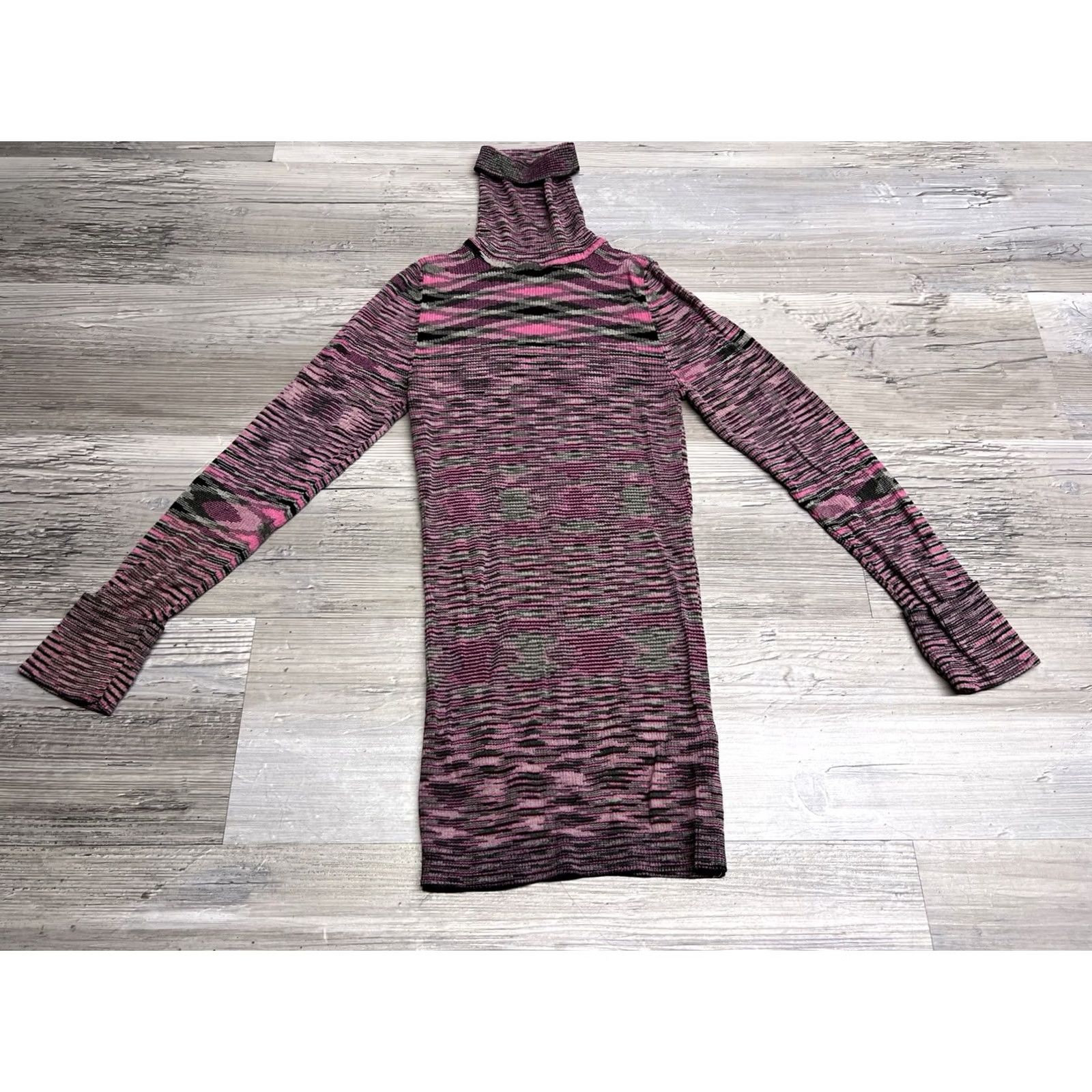 Bebe VINTAGE bebe Knit Turtleneck Top Long Sleeve Striped Aztec Pink Black Size Small sweater Womens Pullover Rhinestone Logo Size S / US 4 / IT 40 - 2 Thumbnail