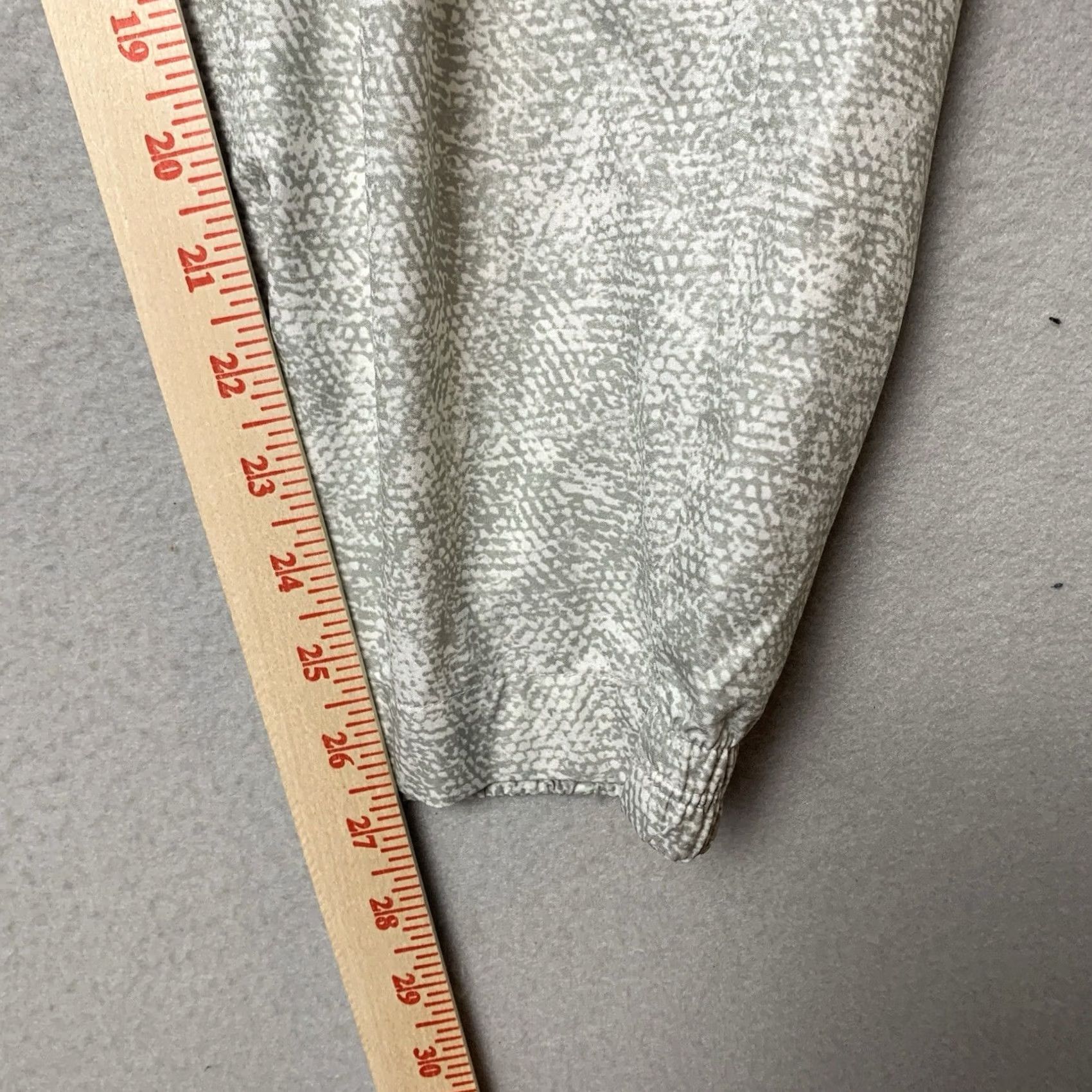 Athleta Athleta Venture Womens Gray Jogger Pants - Athletic Plus Size Size 40" / US 18 - 6 Thumbnail