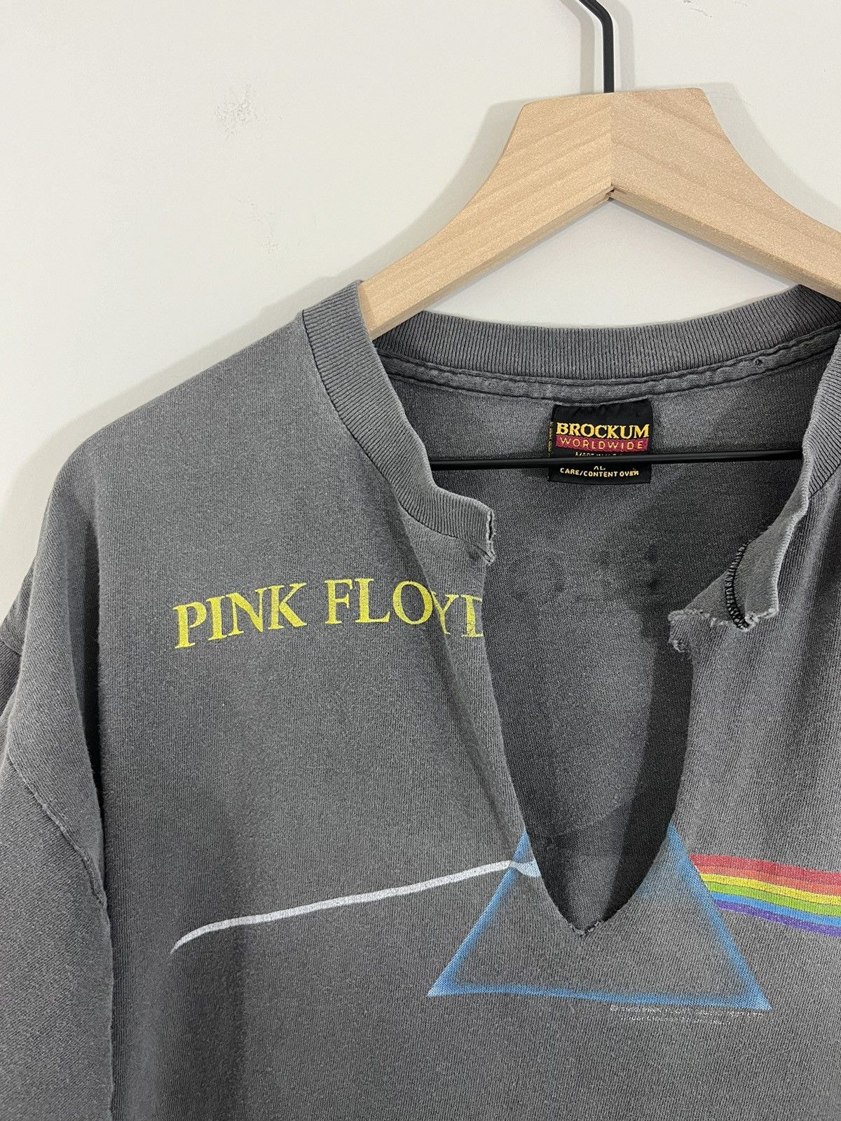 Band Tees Single Stitch Pink Floyd Band Thrashed 90s Sun Faded Tee Size US XL / EU 56 / 4 - 4 Thumbnail