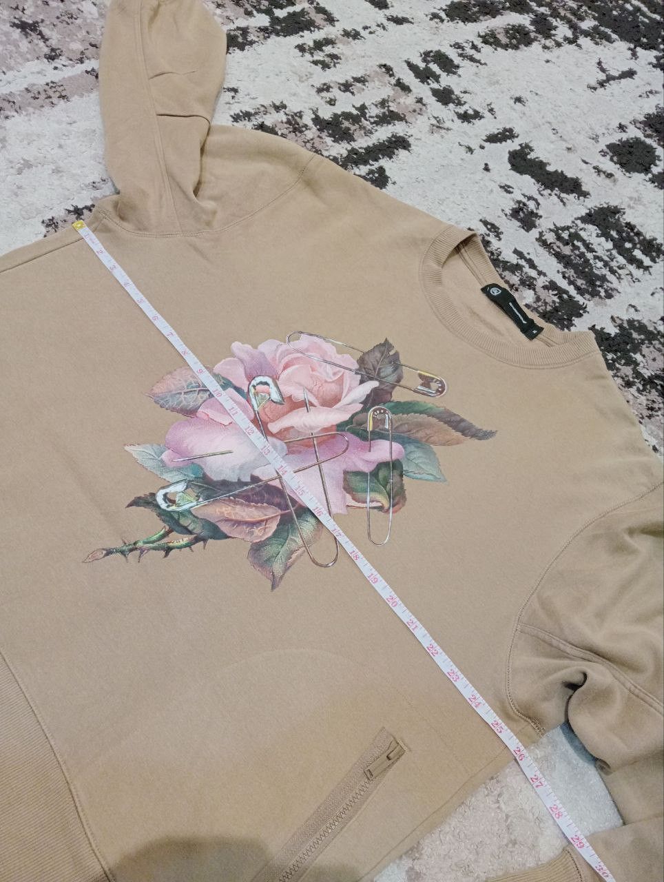 GU × Undercover GU X UNDERCOVER JAPAN SWEATSHIRT - SIZE XL Size US XL / EU 56 / 4 - 10 Thumbnail