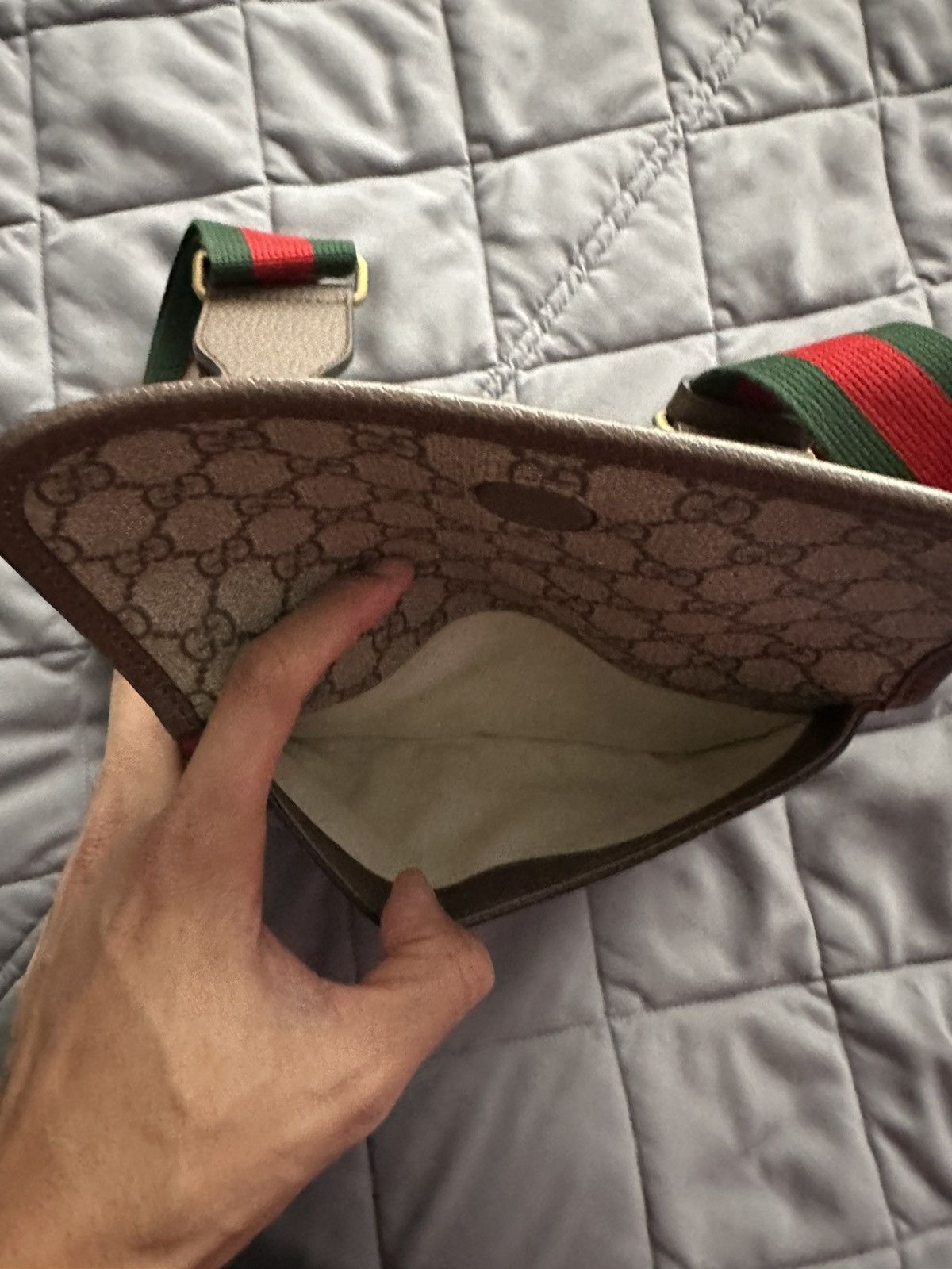 Gucci Gucci Men’s Tiger Shoulder Bag Size ONE SIZE - 11 Thumbnail