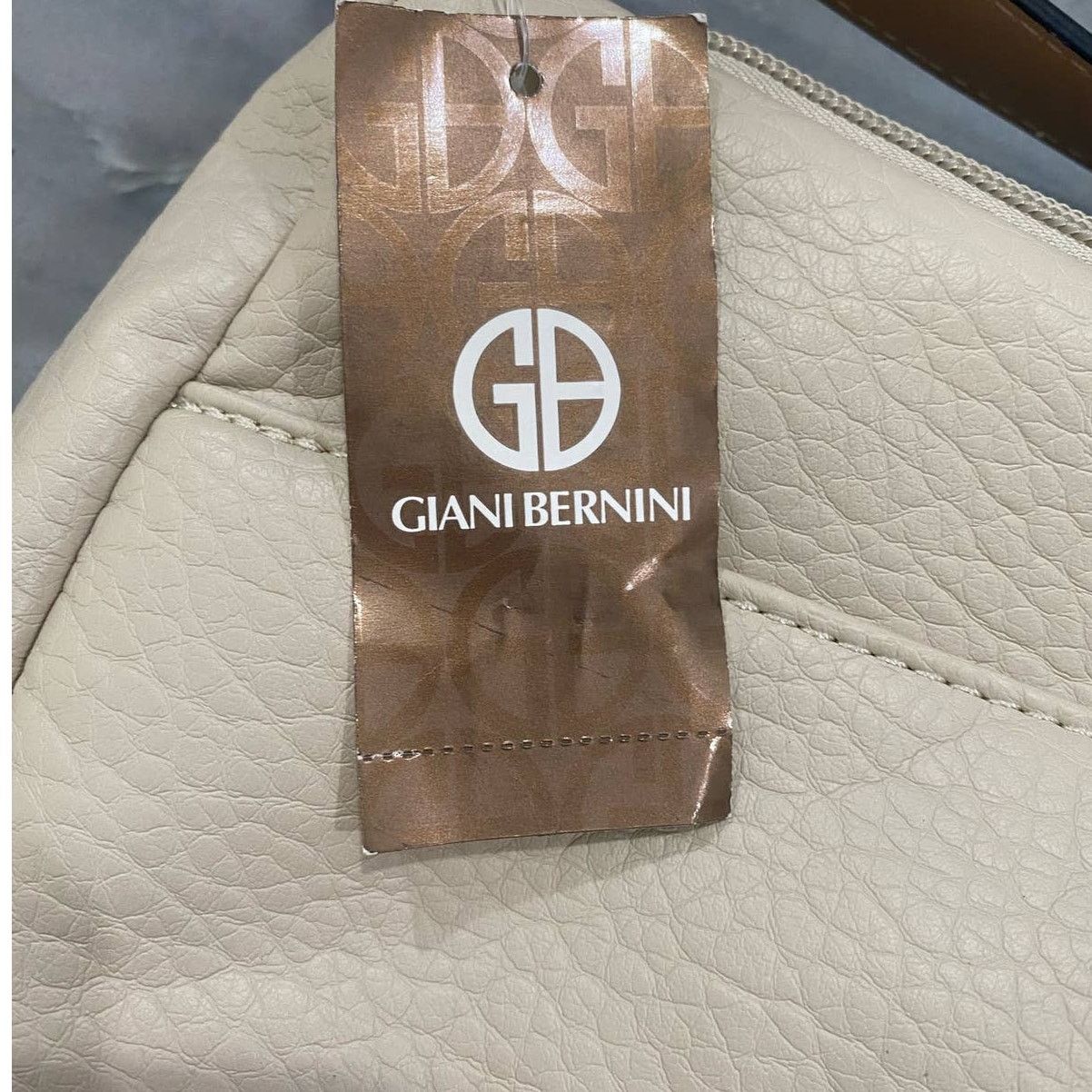 Other NWT Giani Bernini Pebble Hobo Ivory With Silver Size ONE SIZE - 8 Thumbnail