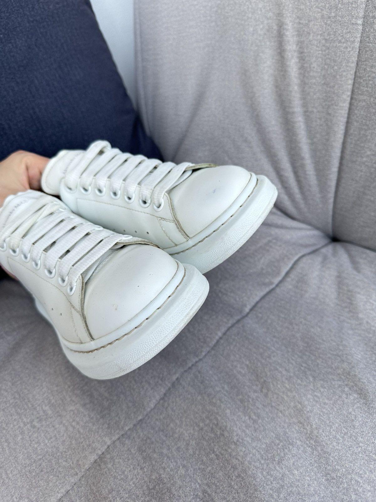 Alexander McQueen Alexander Mcqueen White Oversize Sneakers RRP - 750$ Size US 7 / EU 40 - 5 Thumbnail