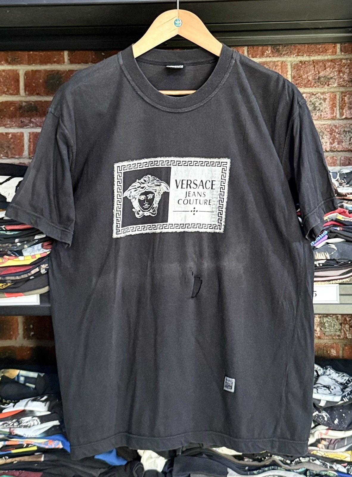Versace Jeans Couture Thrashed Vintage 90s Versace Jeans Couture Sun Faded Italy T Size US L / EU 52-54 / 3 - 1 Thumbnail