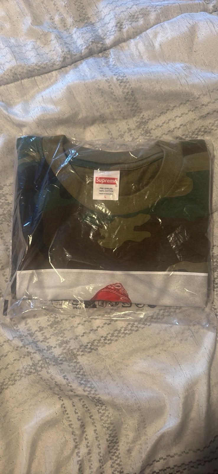 Supreme Camo Playboi Carti size large Size US L / EU 52-54 / 3 - 3 Thumbnail
