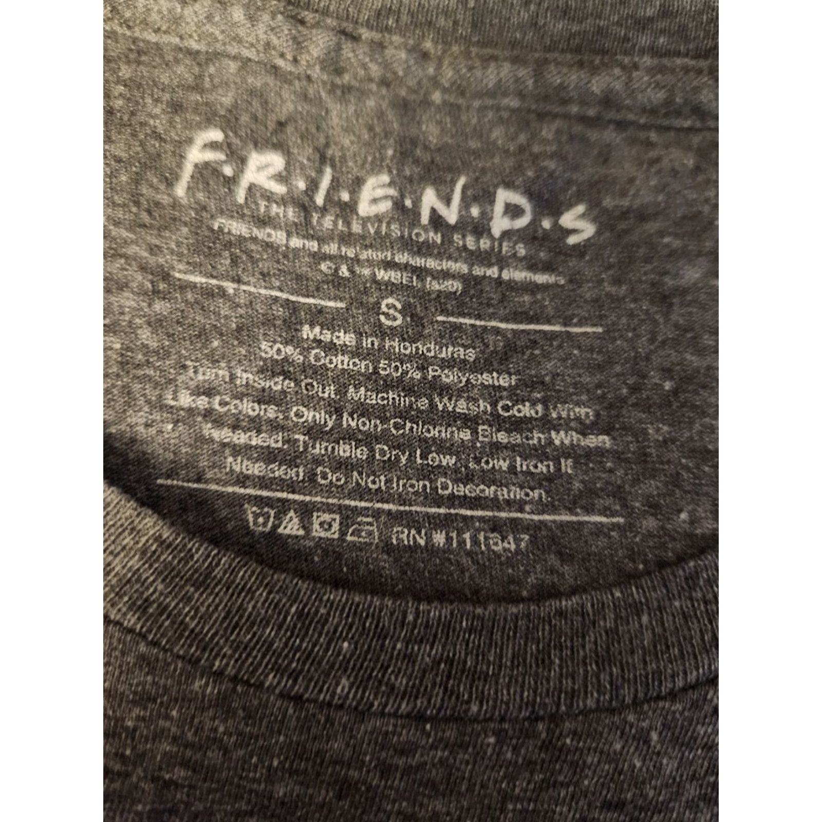 Vintage Friends Central Perk Coffee Officially Licensed T-Shirt Men's Size Small Size US S / EU 44-46 / 1 - 2 Thumbnail