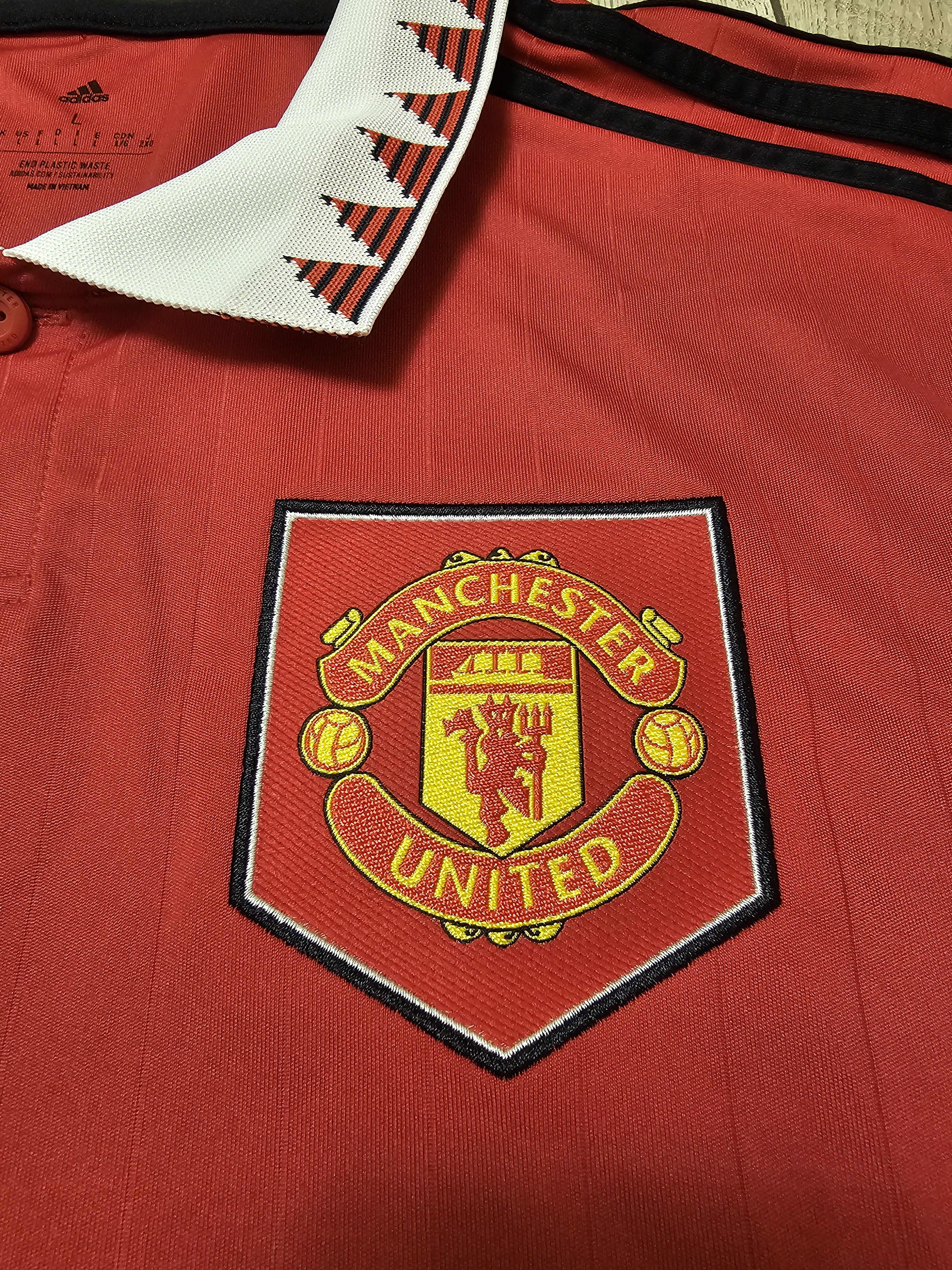 Adidas MANCHESTER UNITED 2022 2023 HOME FOOTBALL SOCCER JERSEY Size US L / EU 52-54 / 3 - 4 Thumbnail