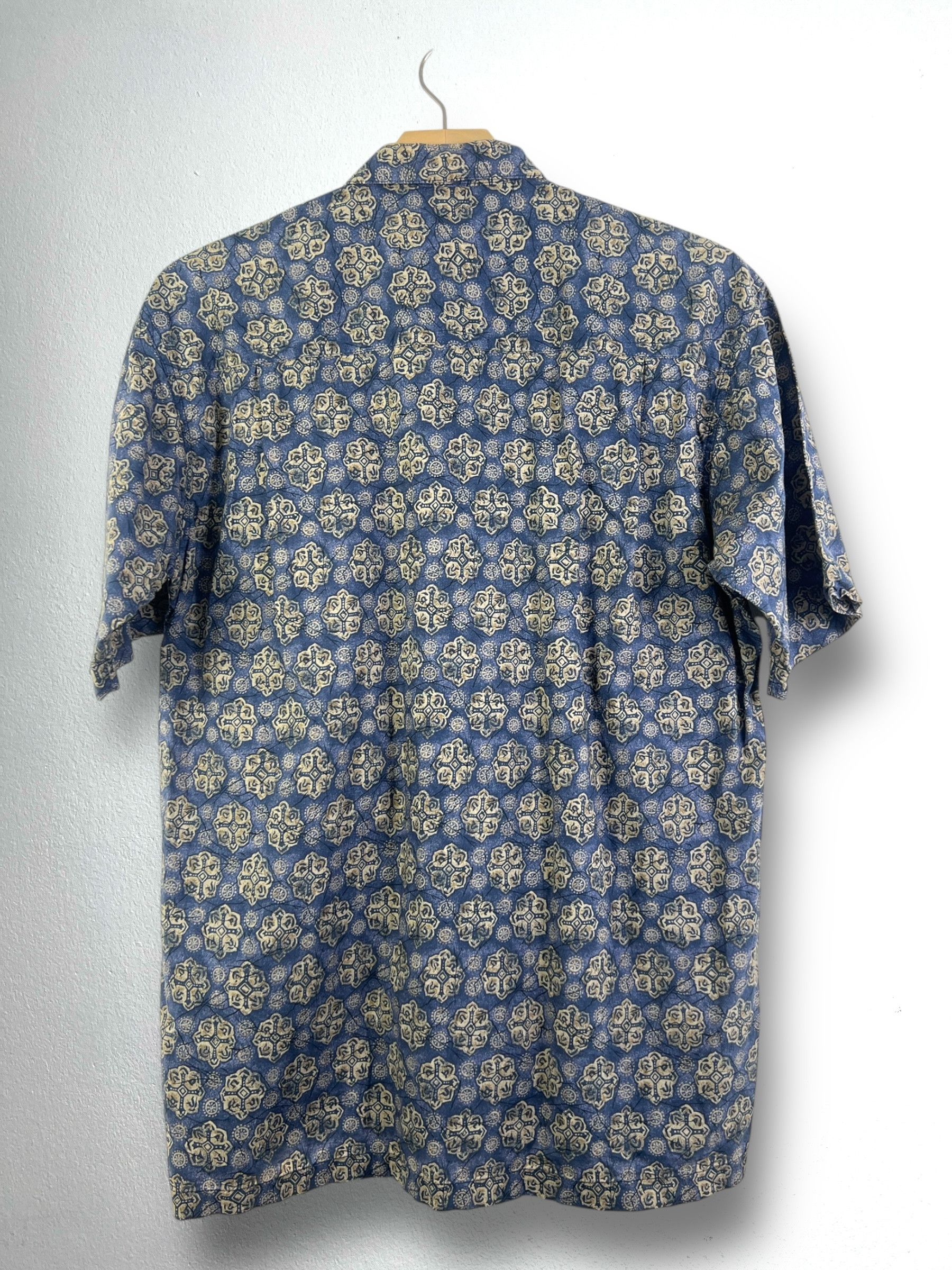 Jean × Michiko Koshino London × Vintage Michiko London Jeans Printed Shirt (M) GTMP025 Size US M / EU 48-50 / 2 - 10 Thumbnail