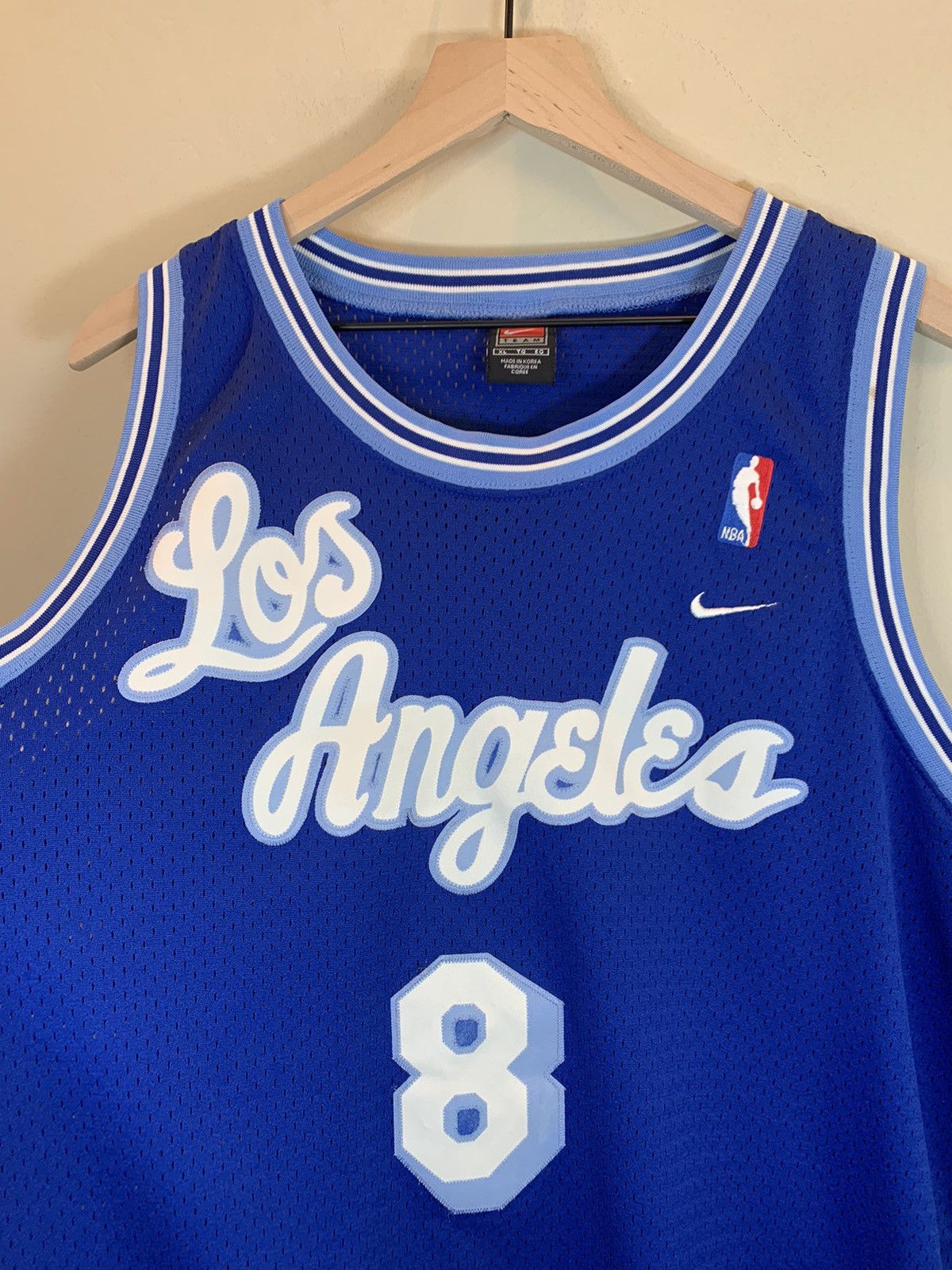NBA × Nike *RARE* Vintage Kobe Bryant Nike Los Angeles Lakers Jersey #8 Size US XL / EU 56 / 4 - 3 Thumbnail