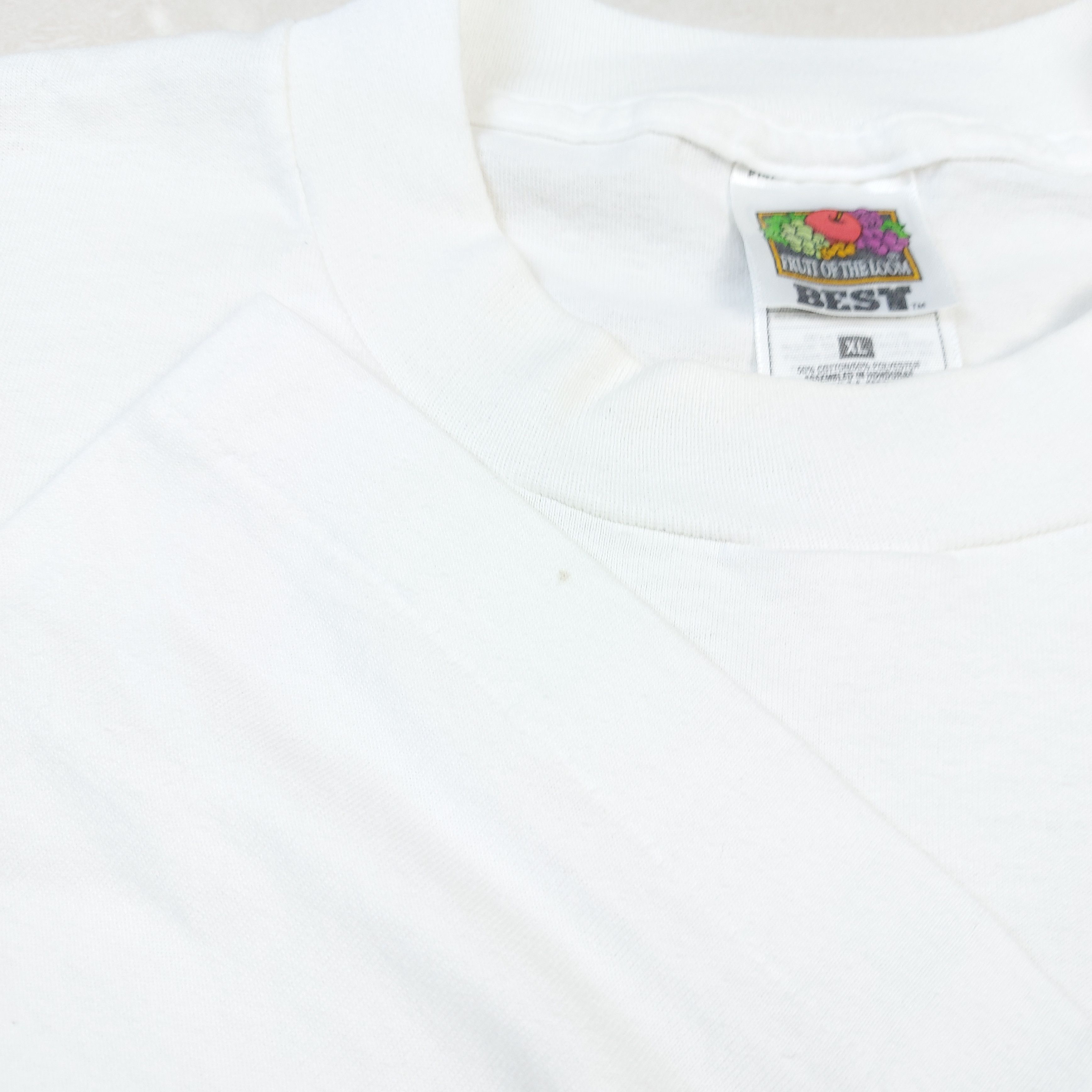 Apple Vintage 90s AT&T CARES In touch with our community TEE Size US XL / EU 56 / 4 - 10 Thumbnail