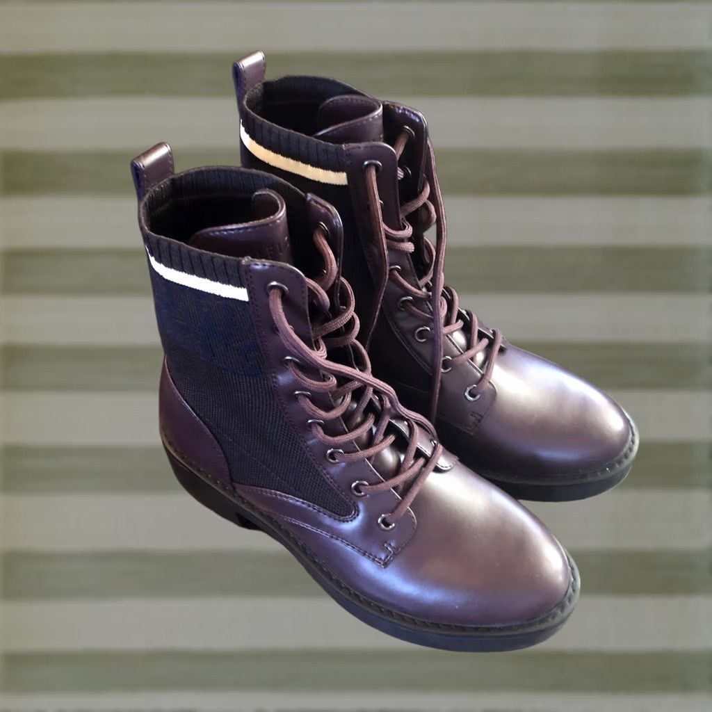Tommy Hilfiger VINTAGE? no. TOMMY HILFIGER Tesse Boots Women’s 7M NEW without Box Size US 7 / IT 37 - 1 Thumbnail