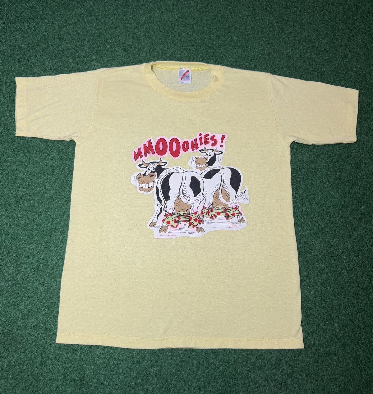 Vintage Vintage 80s Moonies Cow Butt Funny Retro Animal T Shirt Size US M / EU 48-50 / 2 - 1 Thumbnail