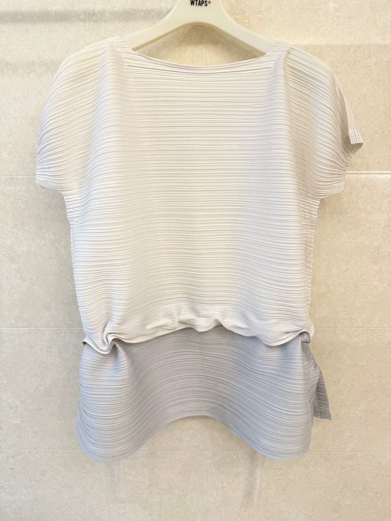 Issey Miyake Pleated Drawstring Top - dmc