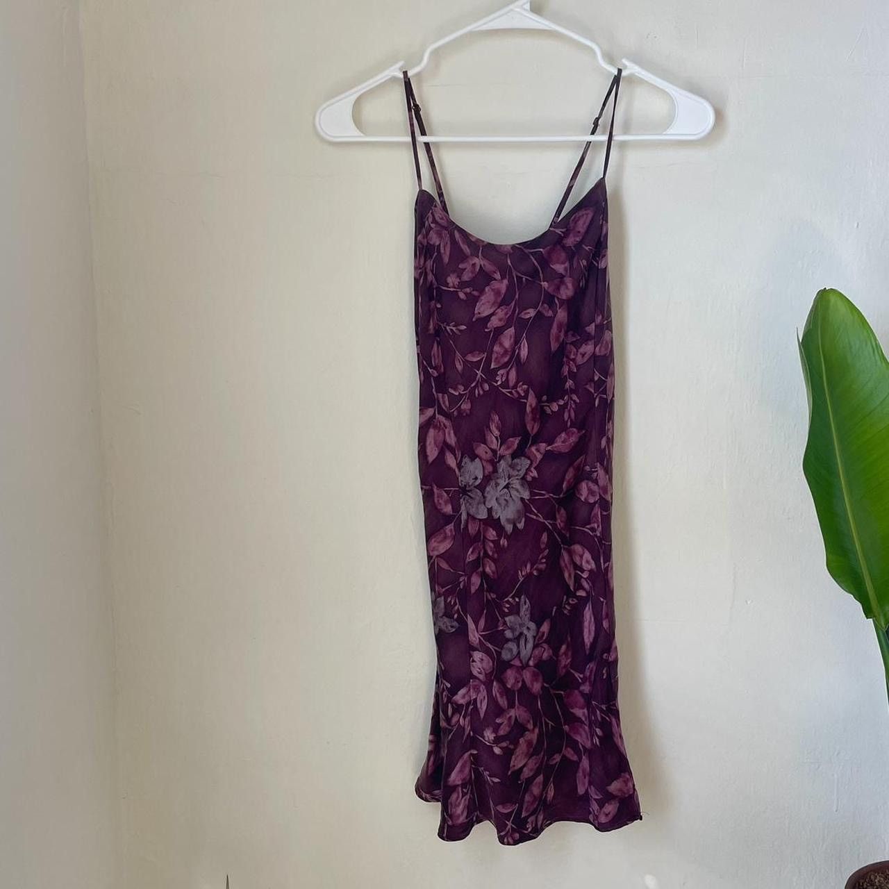 Victoria's Secret 100% silk y2k vintage Victoria’s Secret purple floral dress Size M / US 6-8 / IT 42-44 - 1 Thumbnail