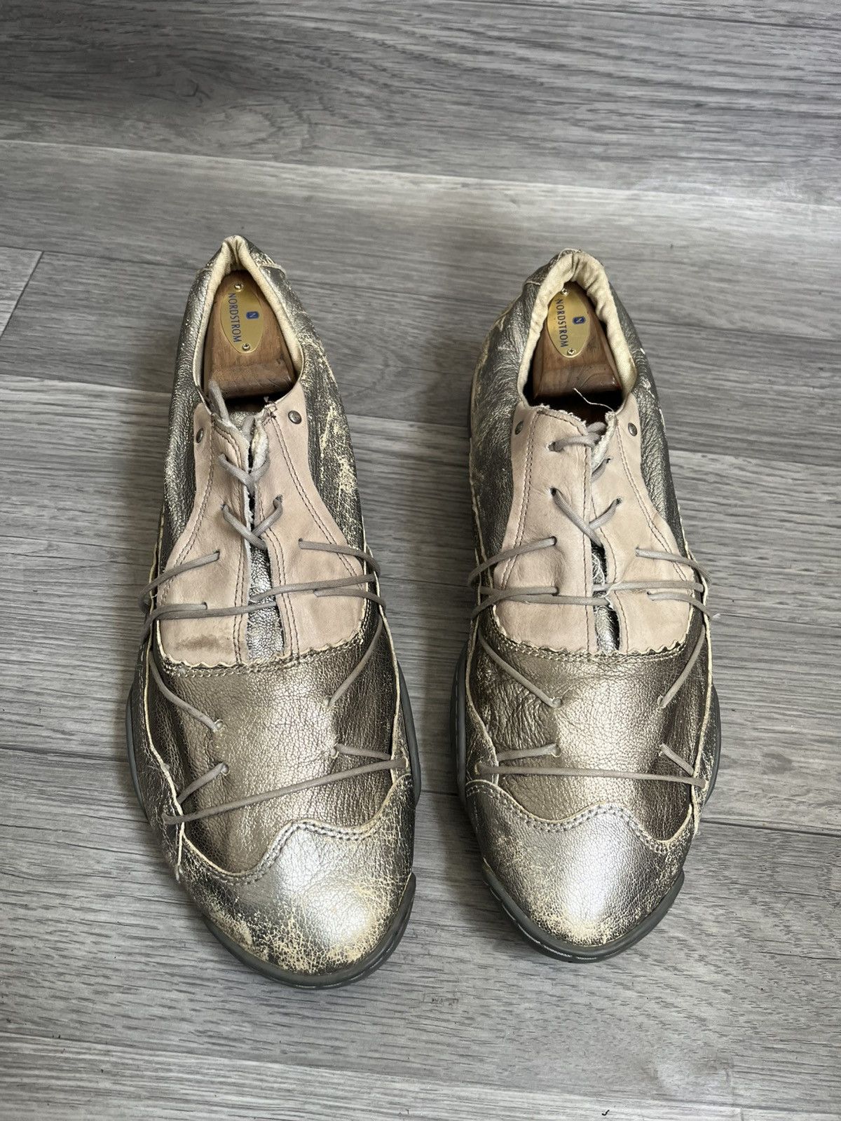 Marithe + Francois Girbaud Marithe Francois girbaud leather low top sneakers sz 43 Size US 10 / EU 43 - 9 Thumbnail