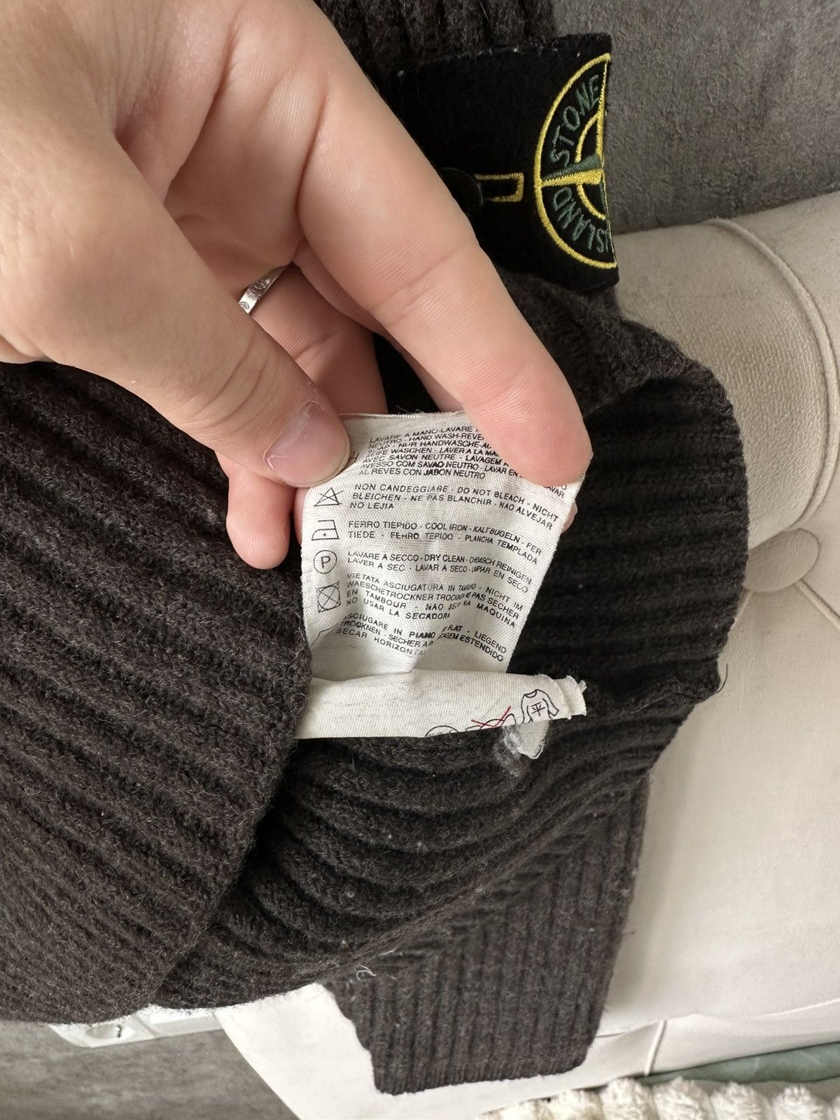 Stone Island Stone island/ Winter 2001 sweater 100% wool Size US M / EU 48-50 / 2 - 14 Thumbnail