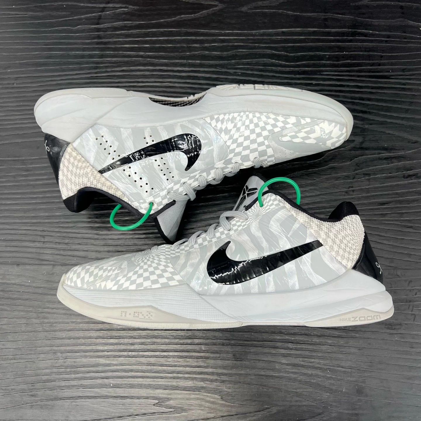 Nike ZK5 DeRozan Black/Gray Size 41 Size US 8 / EU 41 - 2 Thumbnail
