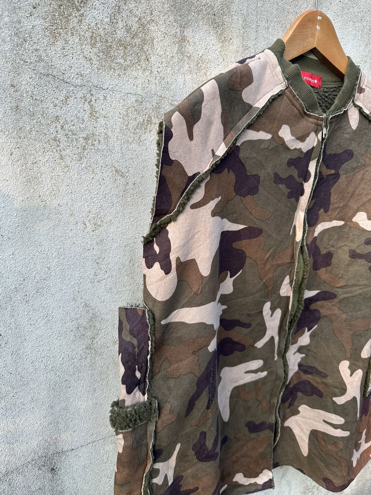 Japanese Brand Camo jacket sleeveless Size US L / EU 52-54 / 3 - 4 Thumbnail