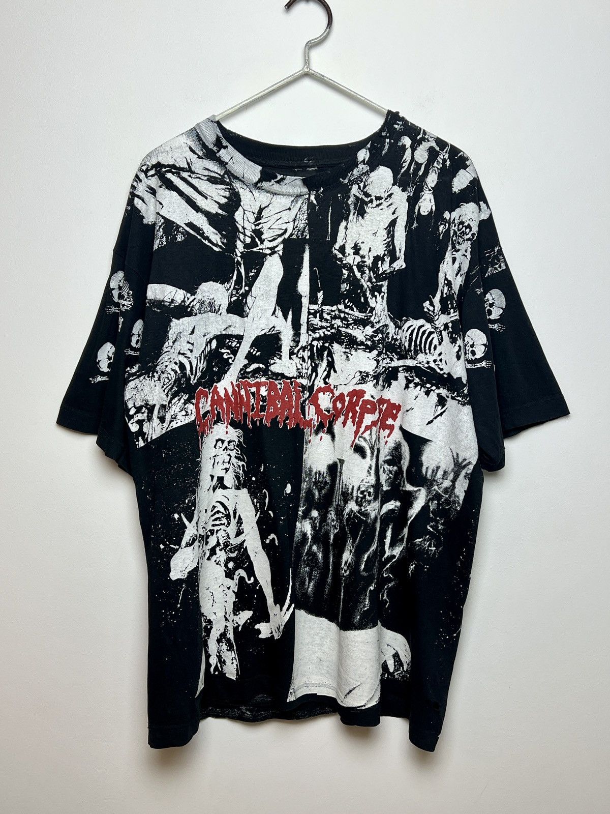 Band Tees cannibal corpse y2k vintage thrashed t shirt Size US L / EU 52-54 / 3 - 1 Thumbnail