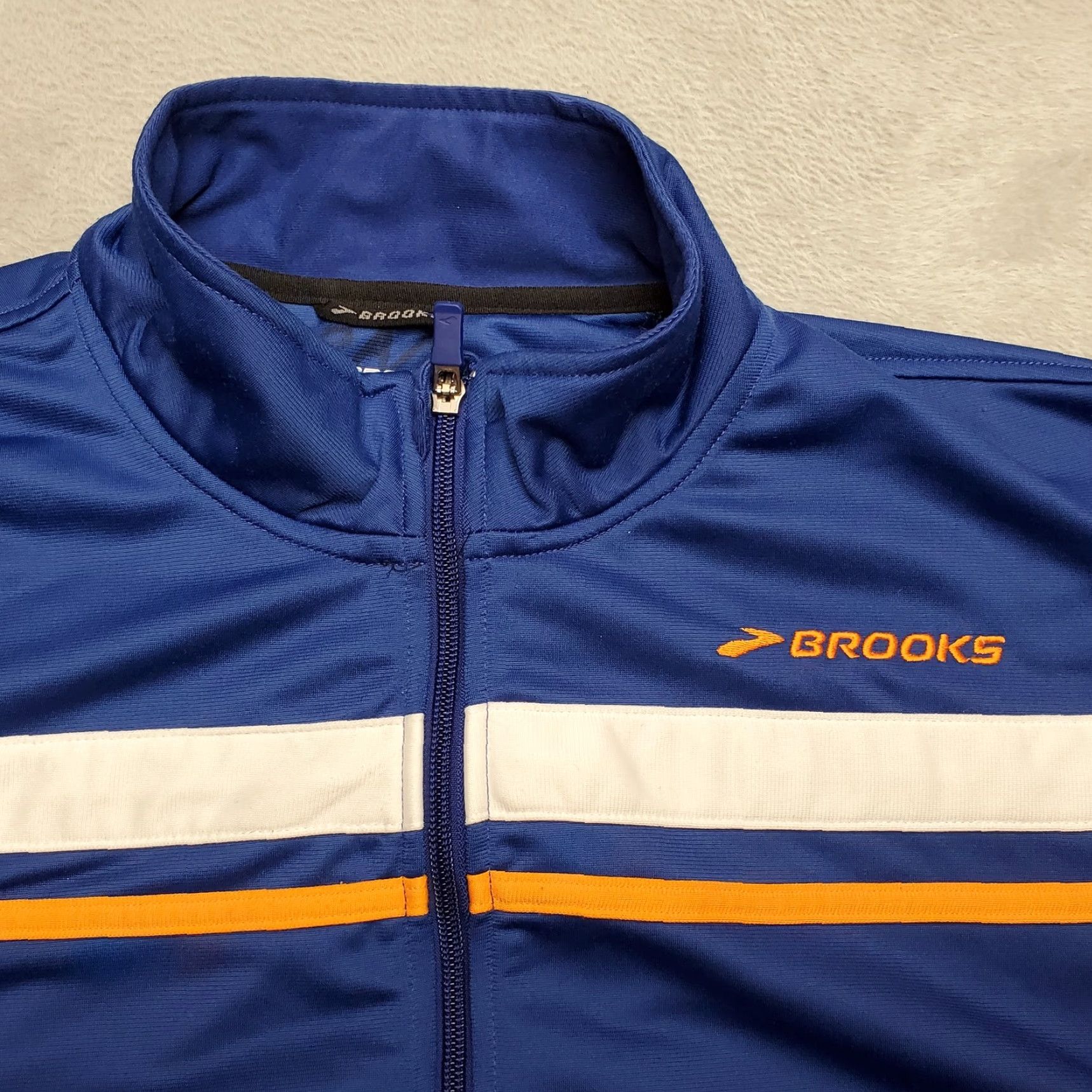 Brooks VINTAGE Rock n Rol Marathon Jacket Mens XL Blue Brooks 2015 Running Race Nike Shirt Size US XL / EU 56 / 4 - 4 Thumbnail