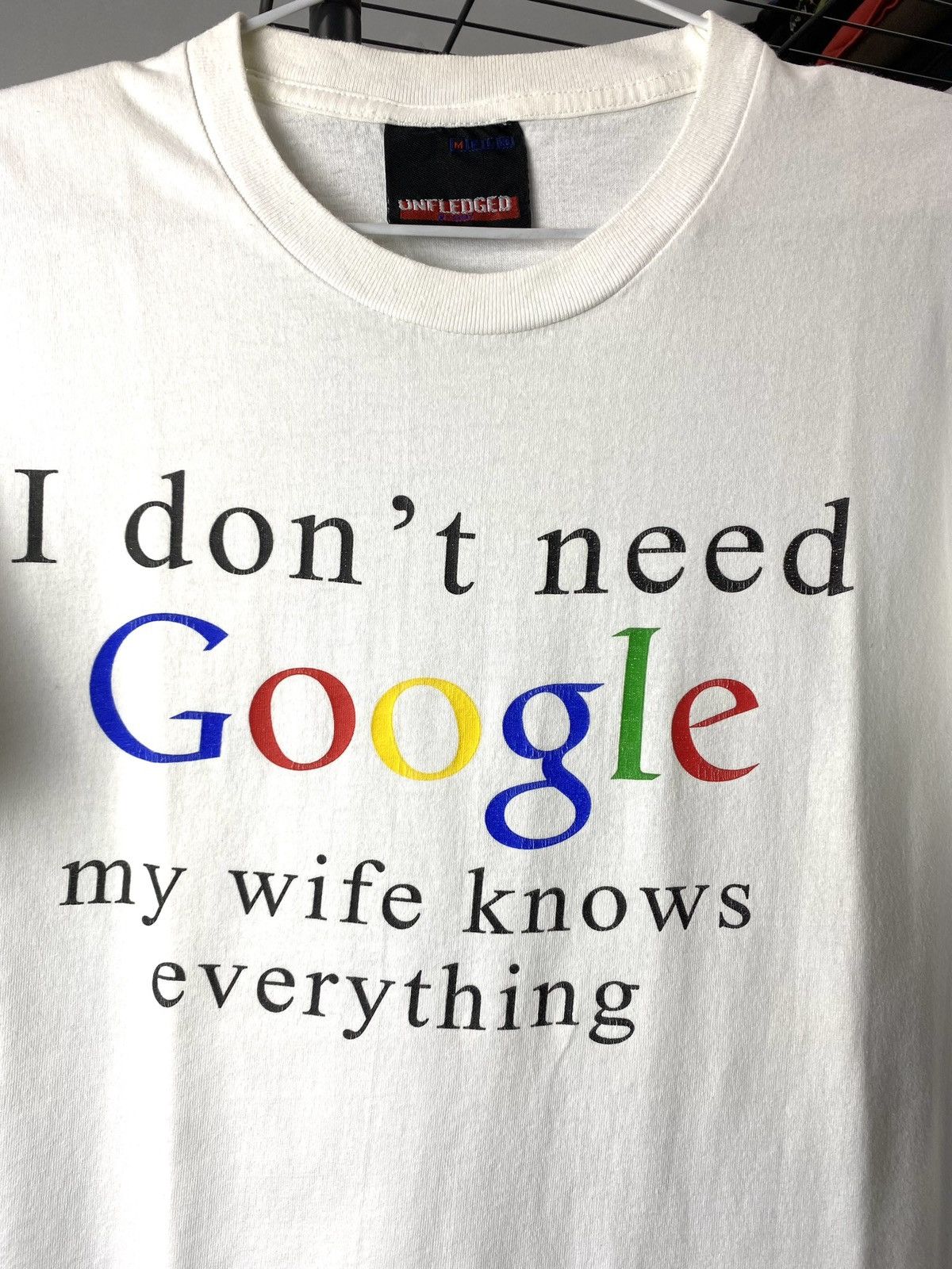 Vintage Vintage 1990s I Don’t Need Google Humor Art T Shirt Size US M / EU 48-50 / 2 - 2 Thumbnail