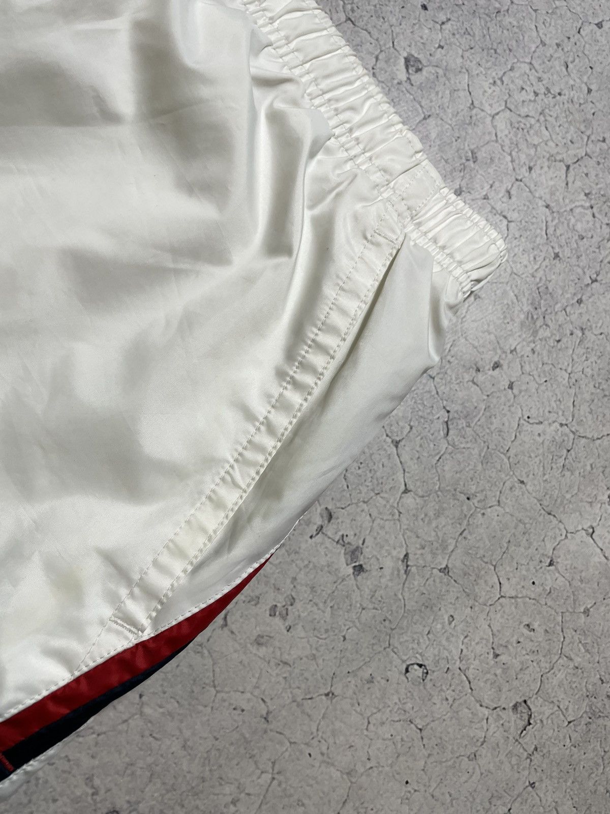 Nike × Vintage Vintage Nike Drill Swoosh Nylon White Shorts Size US 34 / EU 50 - 7 Thumbnail