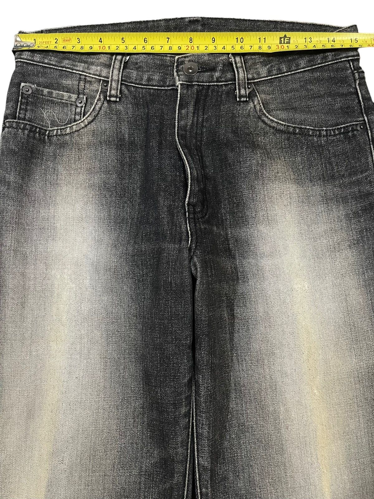 Uniqlo Vintage Japanese Uniqlo Faded Wash Style Loose Jeans Size US 30 / EU 46 - 9 Thumbnail