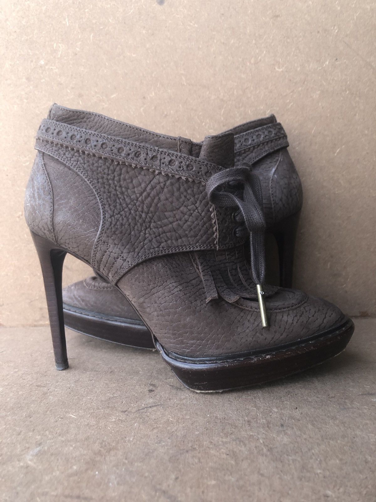 Burberry Burberry Brown Calfskin Leather Ankle Boots Size 36 Size US 6 / IT 36 - 7 Thumbnail