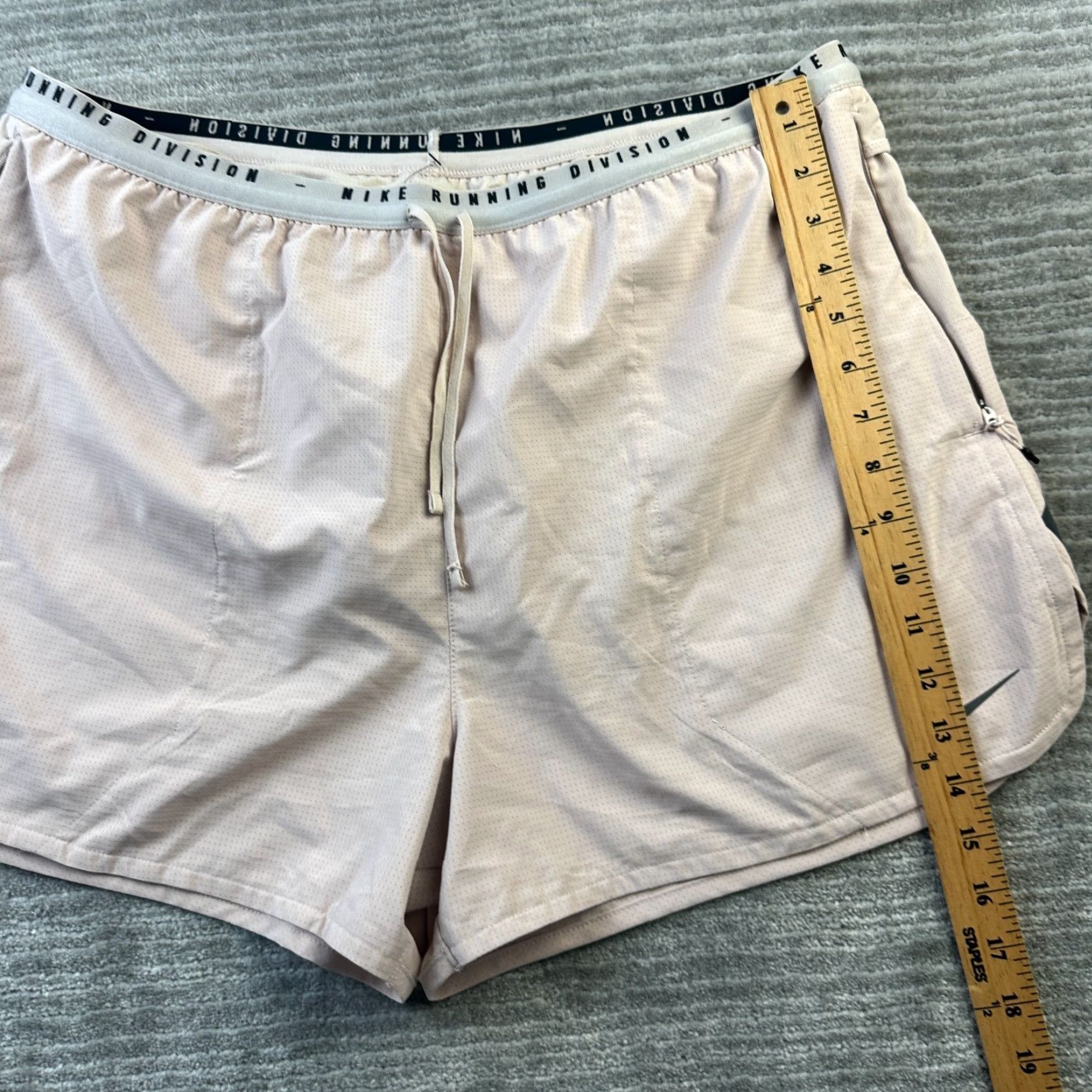 Nike Nike Shorts Mens XL Beige Tan 4" Running Division Flex Brief Lined Pockets Athletic Activewear Size US 36 / EU 52 - 8 Thumbnail
