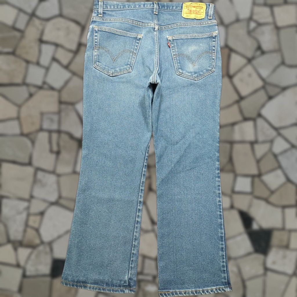 Levi's VINTAGE Levi's 517 Jeans Denim Bootcut BLUE Mens 33x27 5-Pocket Design Workwear 80s 90s Vintage Farm Regular Fit Cotton Blend Jeans Size US 33 - 1 Thumbnail