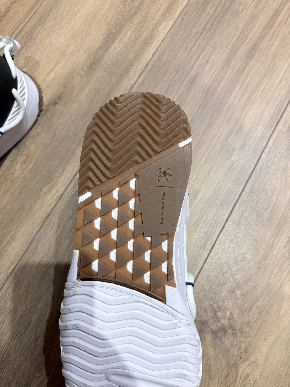 Adidas × Alexander Wang Adidas x Alexander Wang puff trainer Cloud white Size US 10 / EU 43 - 6 Thumbnail