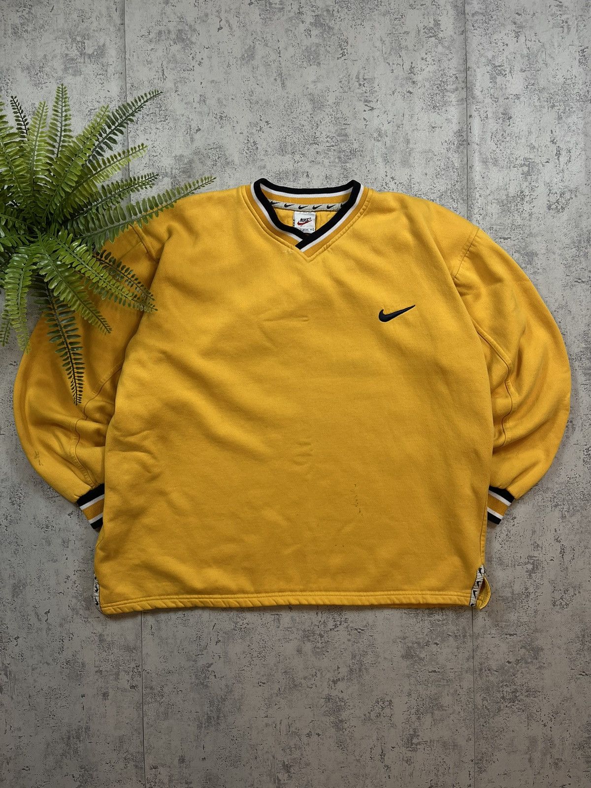 Nike × Vintage 90’s NIKE SWOOSH LOGO RETRO RARE V-NECK SWEATSHIRT Size US XXL / EU 58 / 5 - 1 Thumbnail