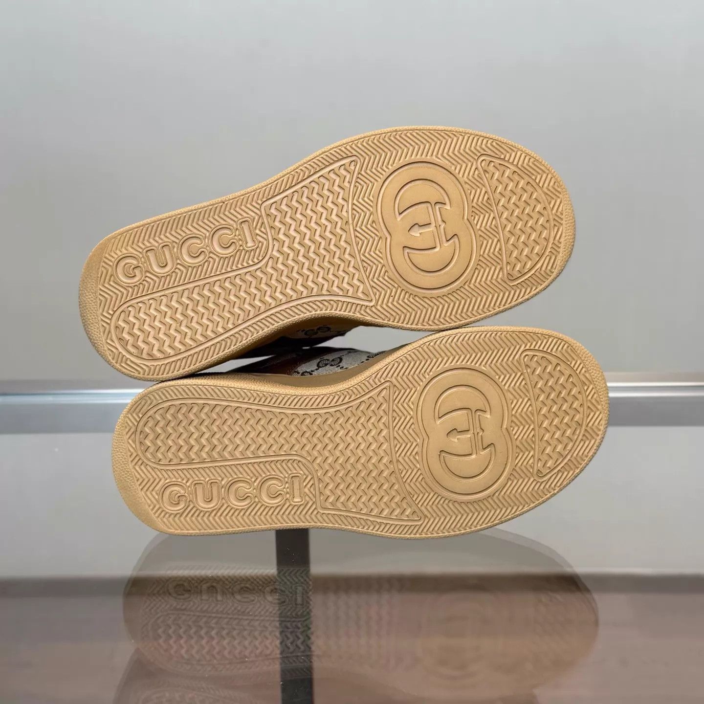 Gucci Gucci White Brown Logo Print Sneaker 99 EU 36.5 Original Box Size US 6 / IT 36 - 7 Thumbnail