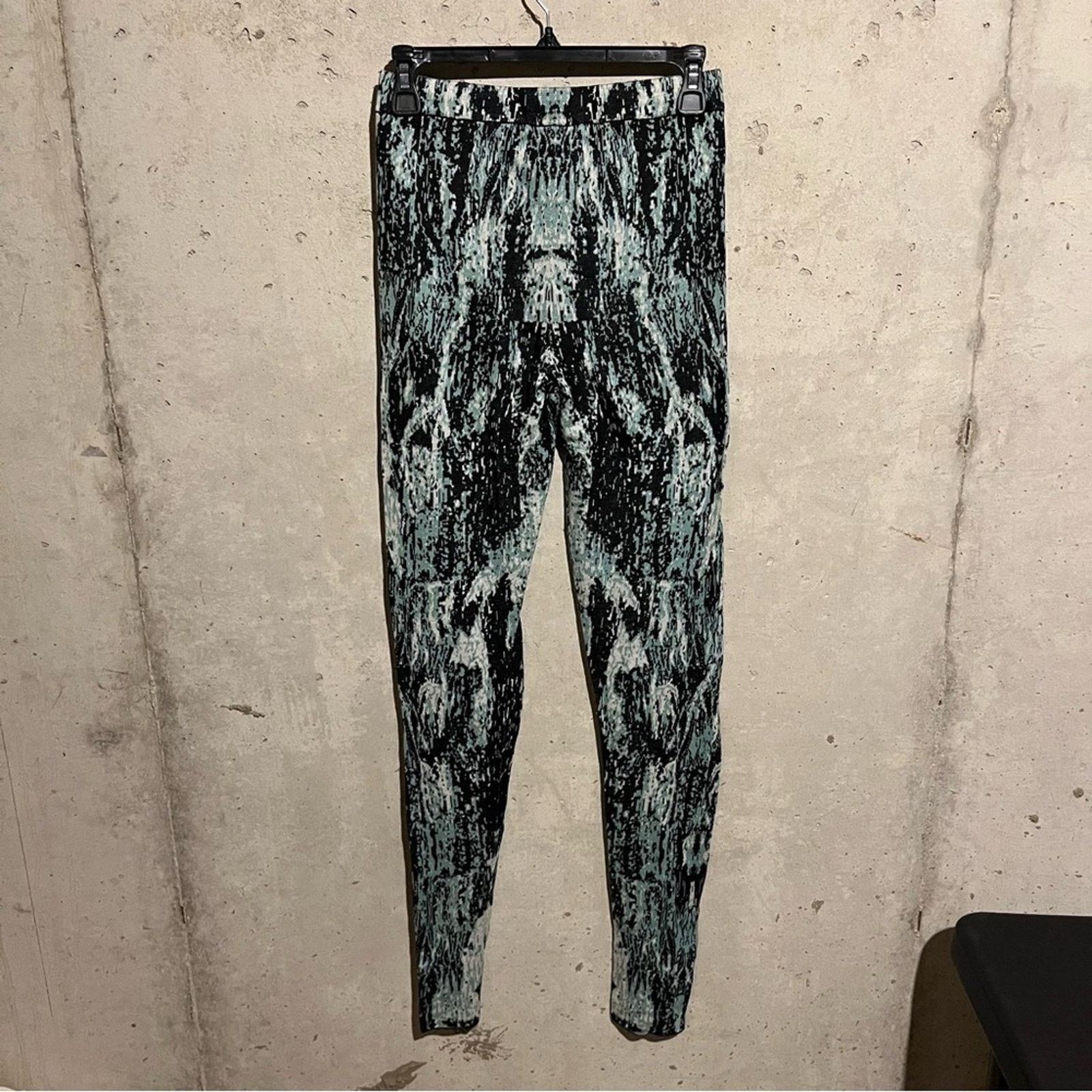 Bcbgmaxazria BCBG MAX AZRIA Aqua Combo Knit Leggings Size S Size 26" / US 2 / IT 38 - 10 Thumbnail