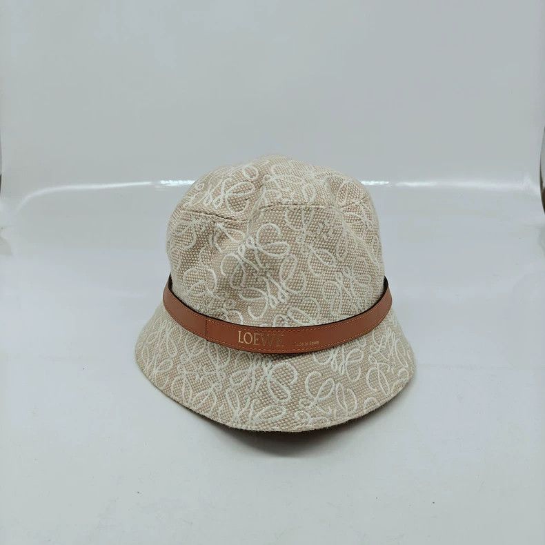 LOEWE size 57 Beige bucket hat