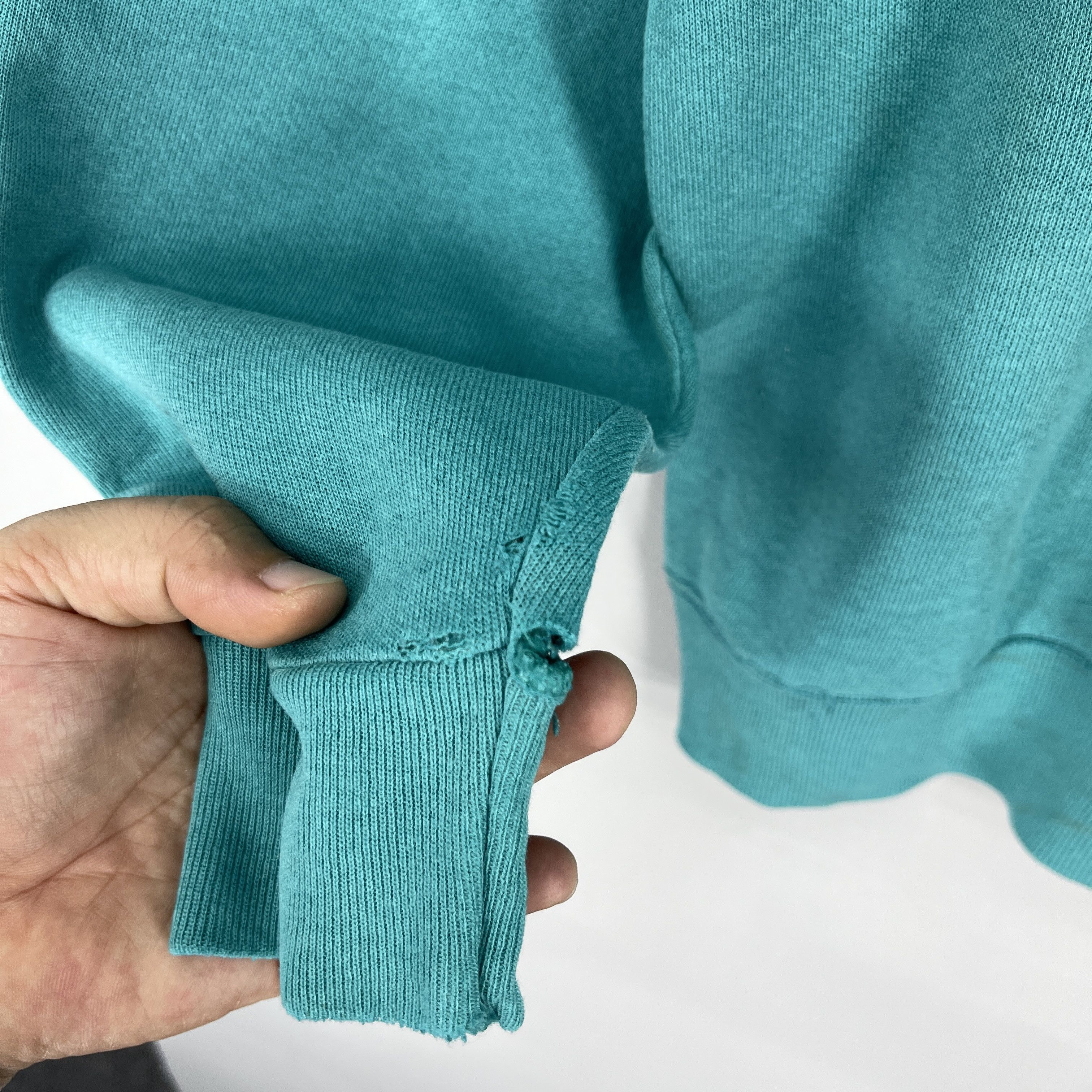 Vintage Vintage 1990s Plain Green Distressed Sweatshirt Made In Usa Size US L / EU 52-54 / 3 - 6 Thumbnail