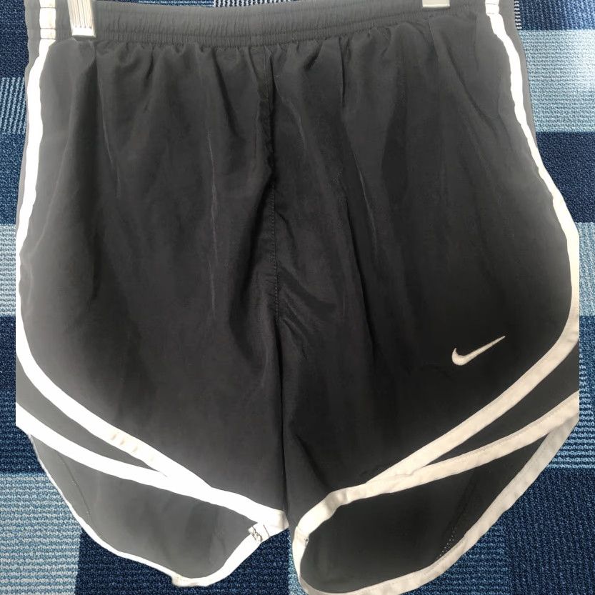 Nike VINTAGE Nike Dri-Fit Athletic Running Shorts Womens XS Black Lined Regular Drawstring Activewear Women Shoes? Size 26" / US 2 / IT 38 - 1 Thumbnail